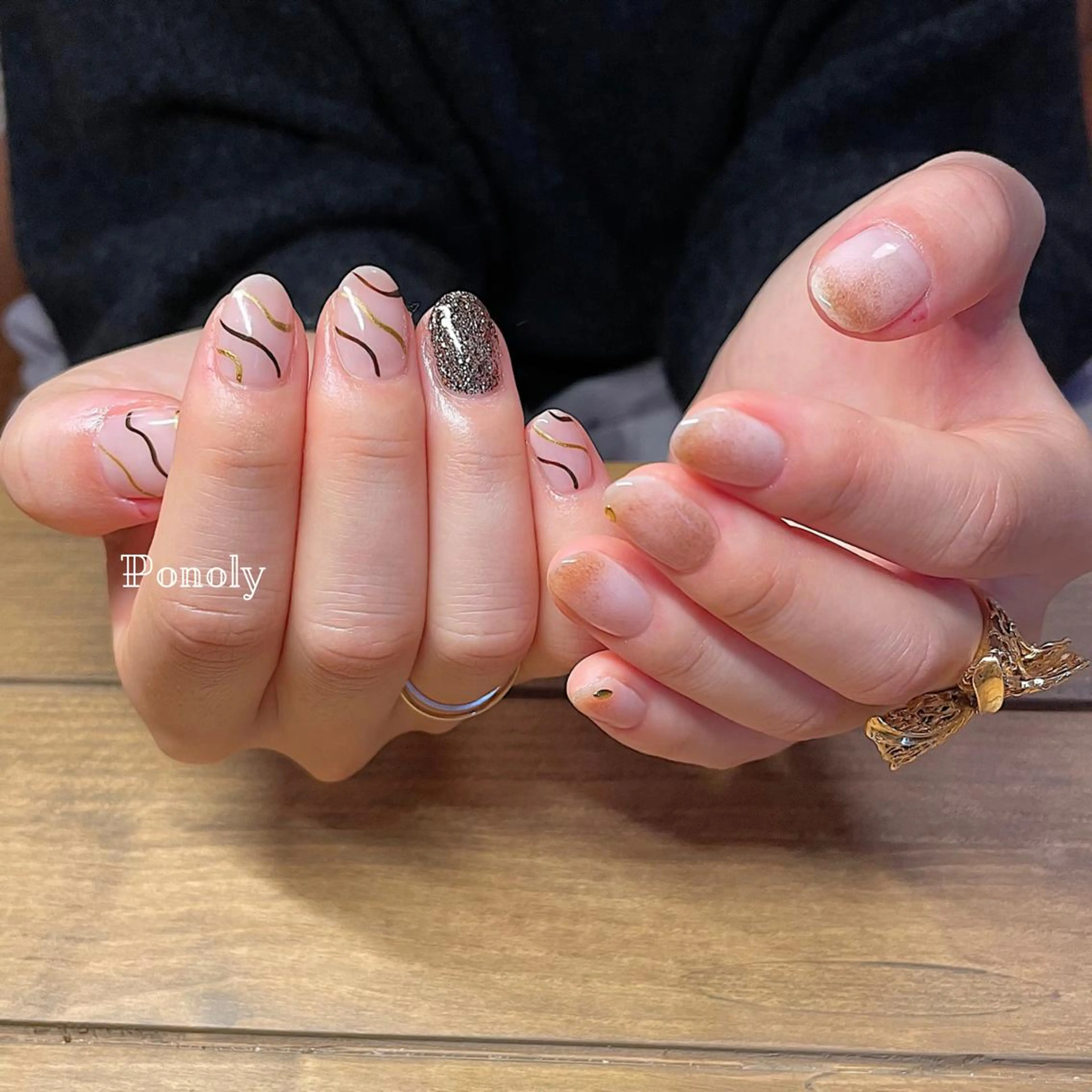 ショート ネイル ラメ(グリッター) ニュアンスネイル 10ten Mikiのネイルデザイン