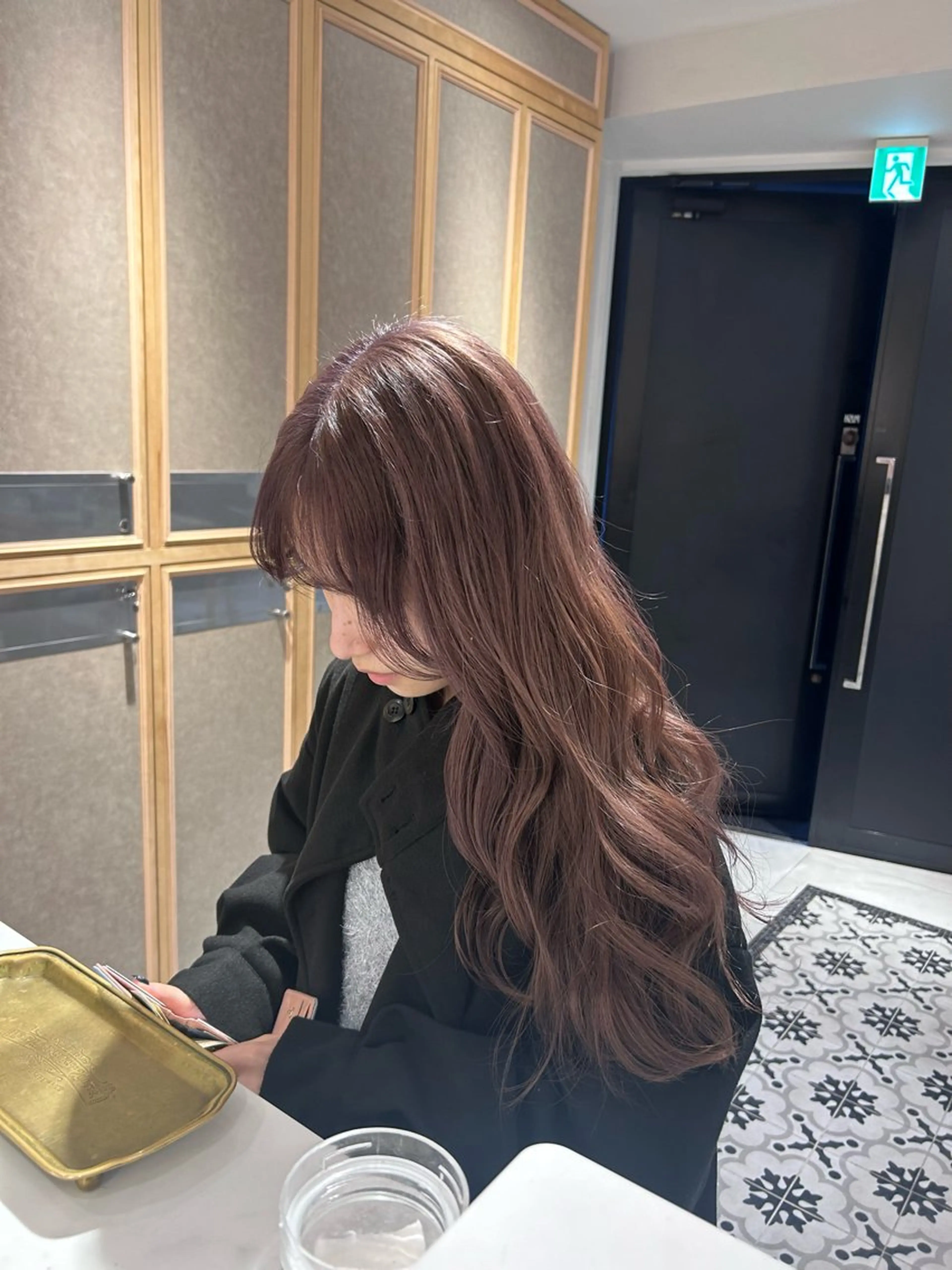 カラー ラベンダーカラー ヘアカラー トリートメント ヘッドスパ ヘアセット miko🪽地毛風/ ハイトーン/レイヤーのヘアスタイル