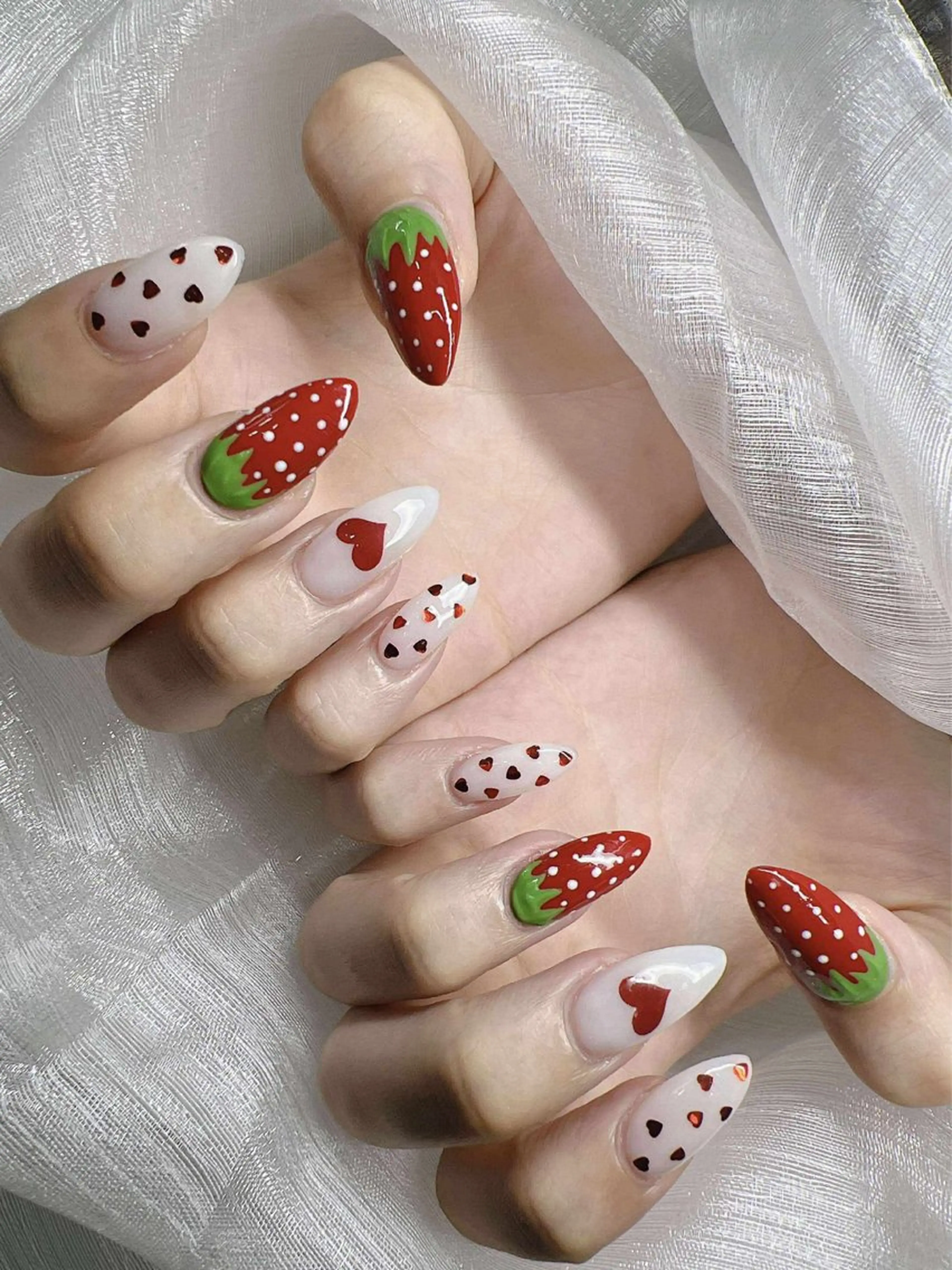 ネイル 長さ出し グラデーション 卒業式 キラキラネイル マグネットネイル ハンドネイル Lee Nailsのネイルデザイン