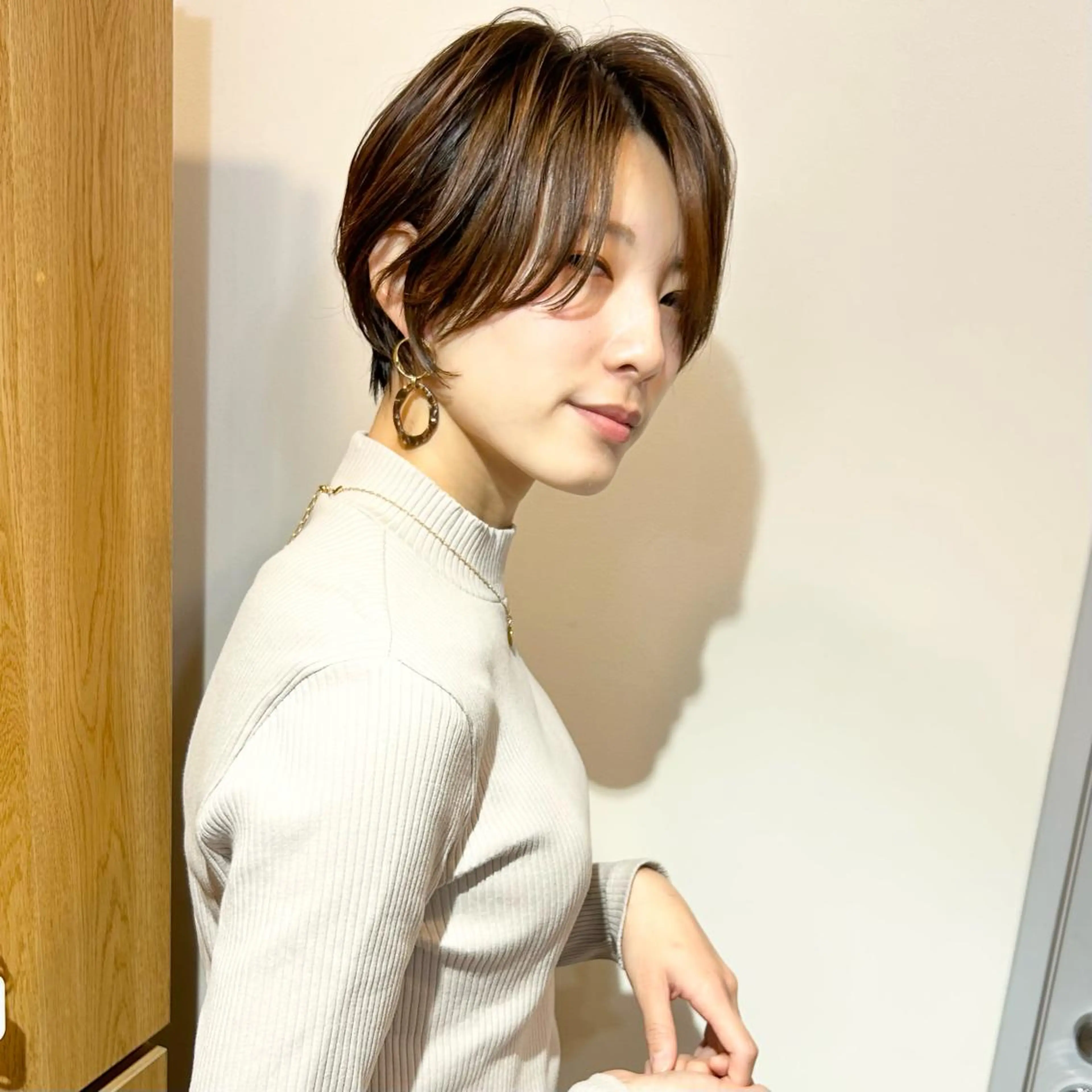 ショート カラー ブリーチ ケアブリーチ ダブルカラー ハイライトカラー イルミナカラー lab.by ioe中崎店所属・中北篤志 ショートボブのヘアスタイル