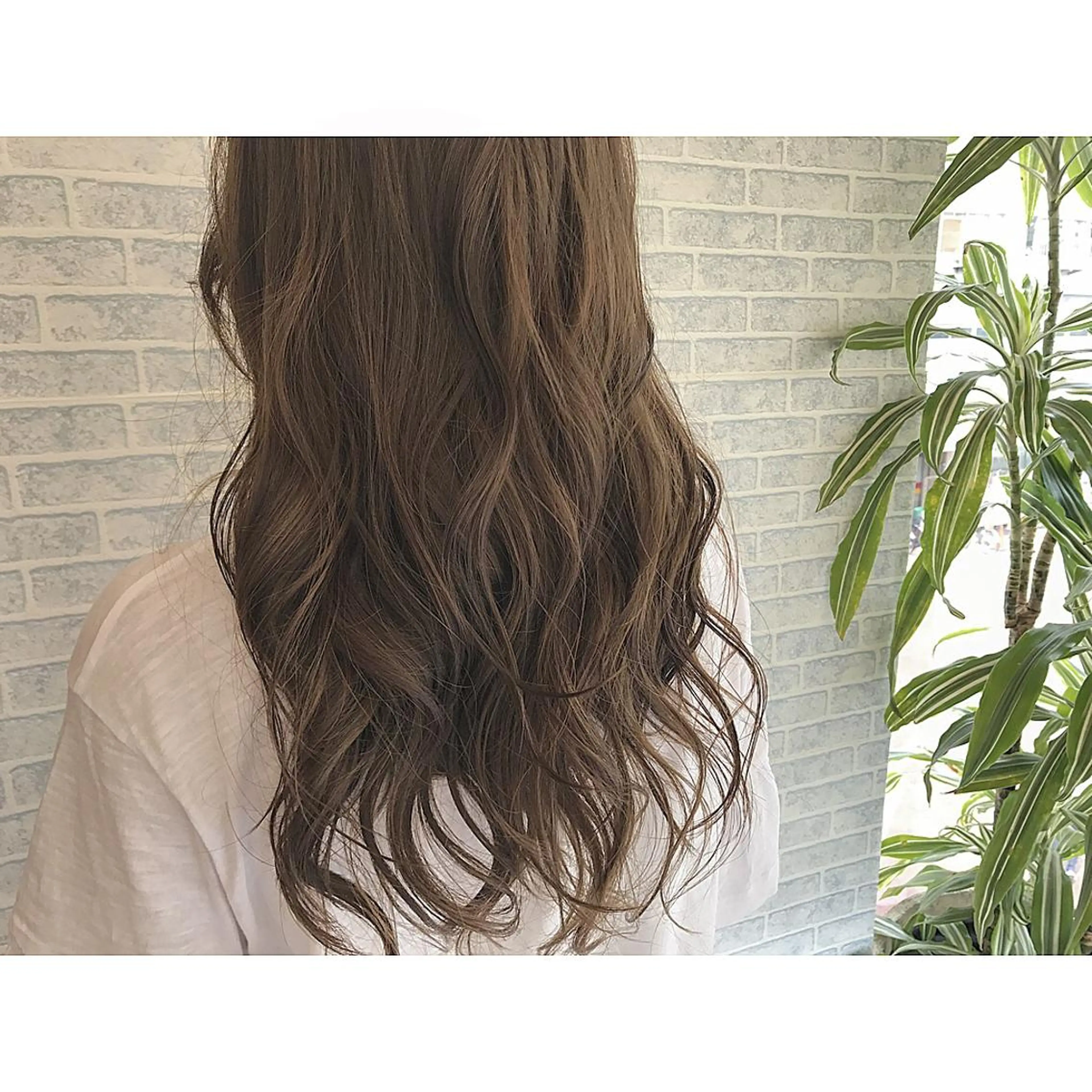 ロング カラー ベージュカラー ハイライトカラー 外国人風カラー ハイライト 荒木 拓也のヘアスタイル