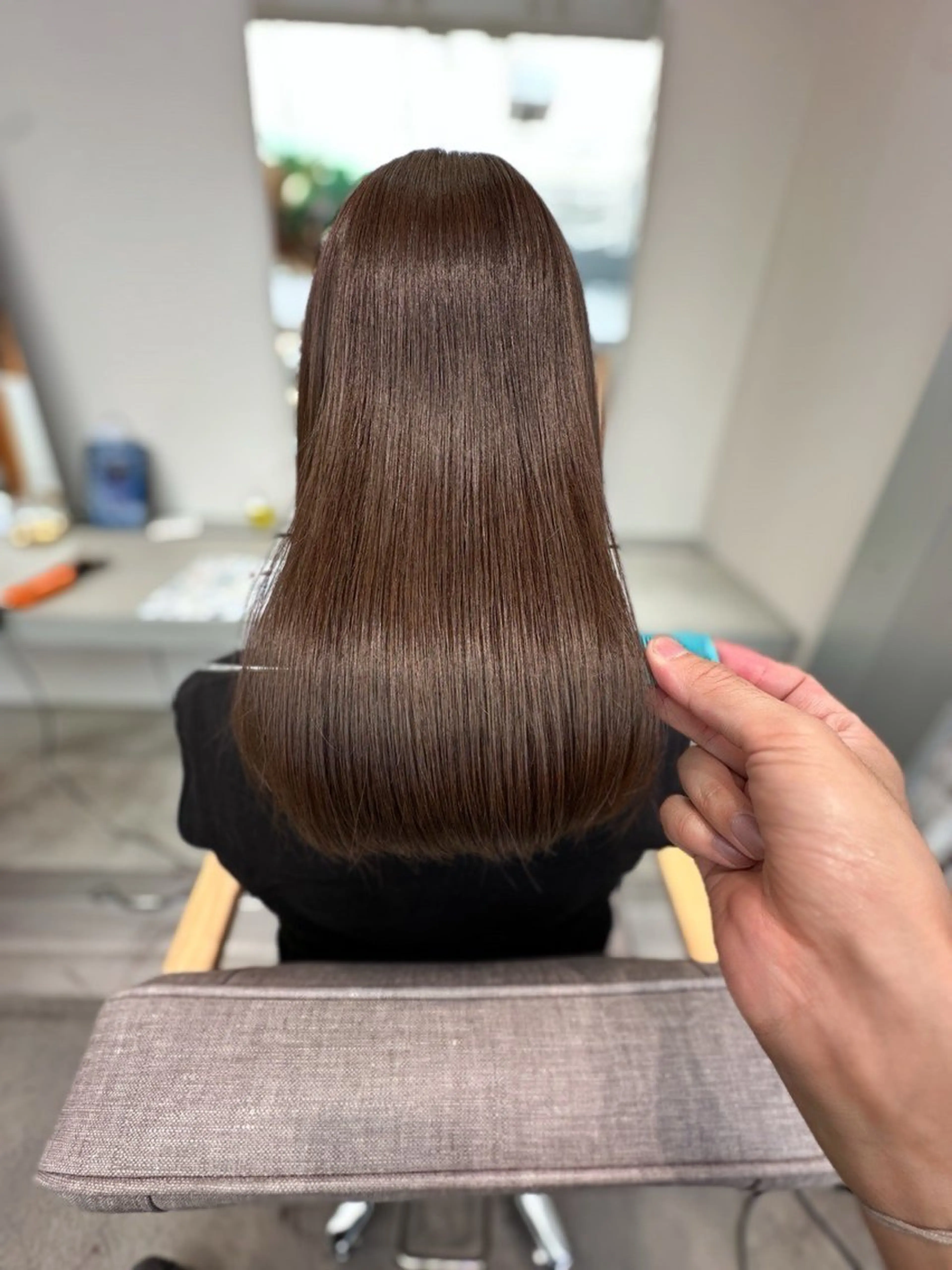 ロング 縮毛矯正 宮本 茉衣子のヘアスタイル