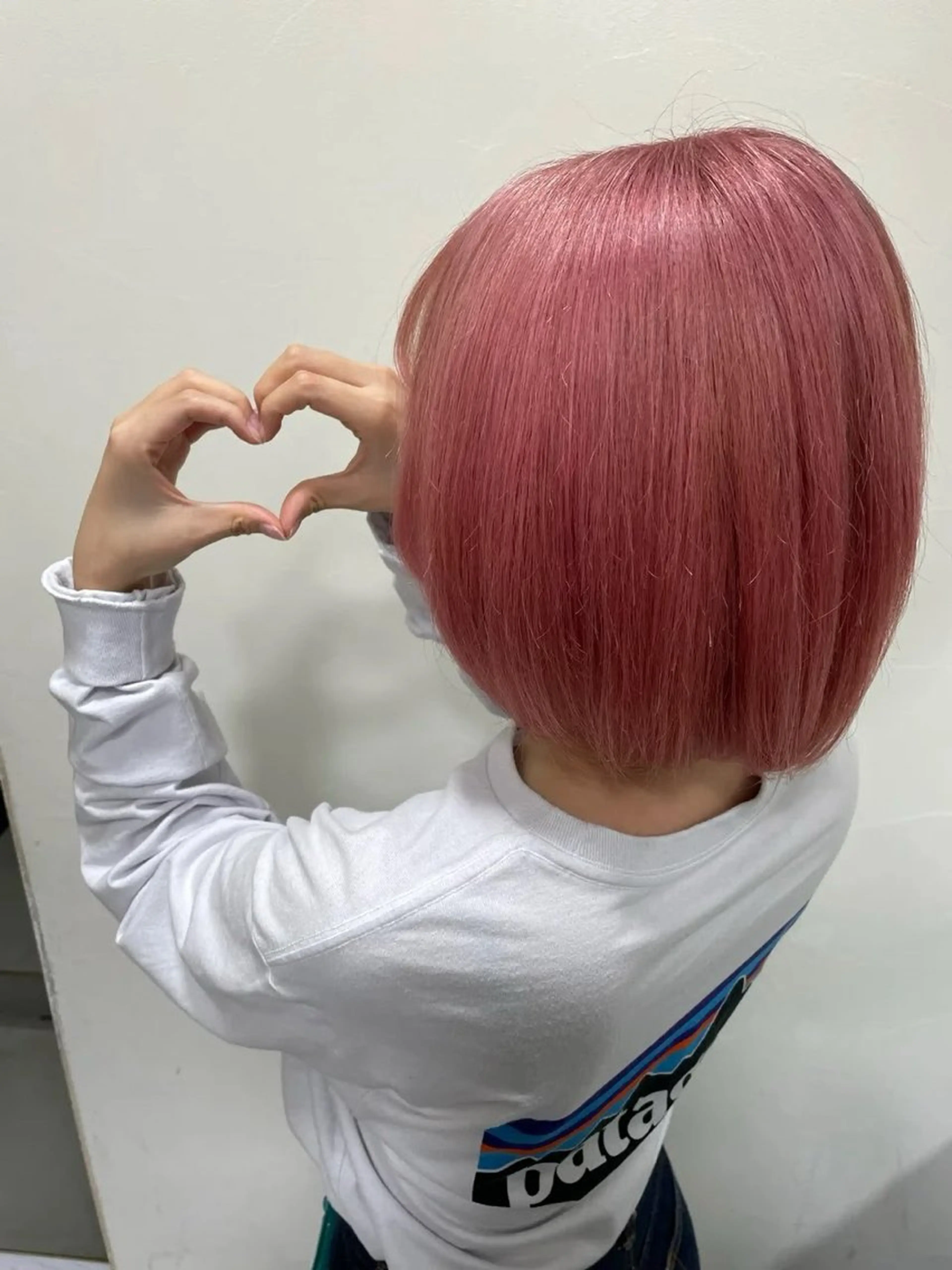 ショート カラー 飯島朋香 オリーブベージュ🌿のヘアスタイル