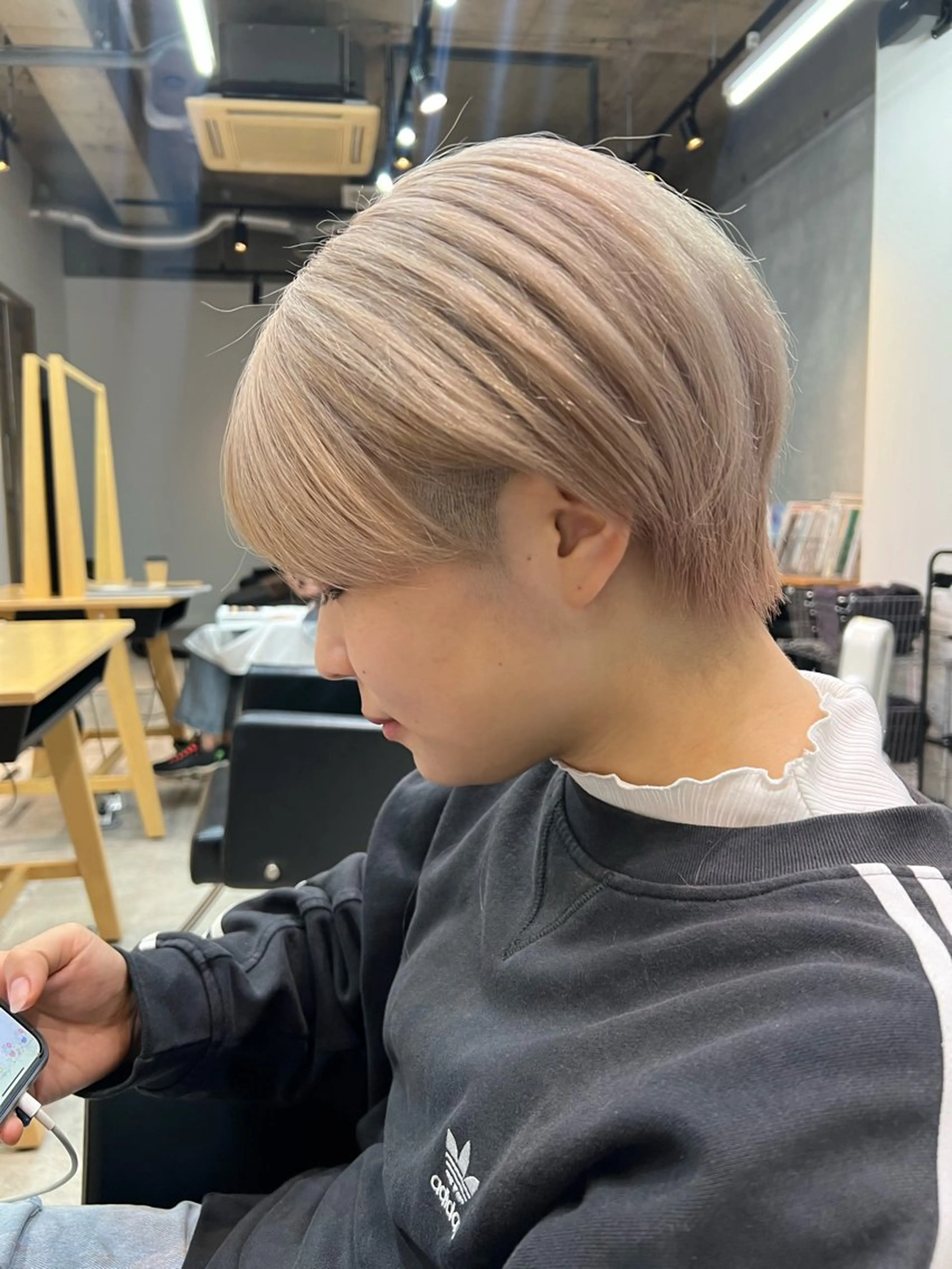 ショート カラー 高畑 恵莉 👒 暖色 / 艶髪 🧺のヘアスタイル