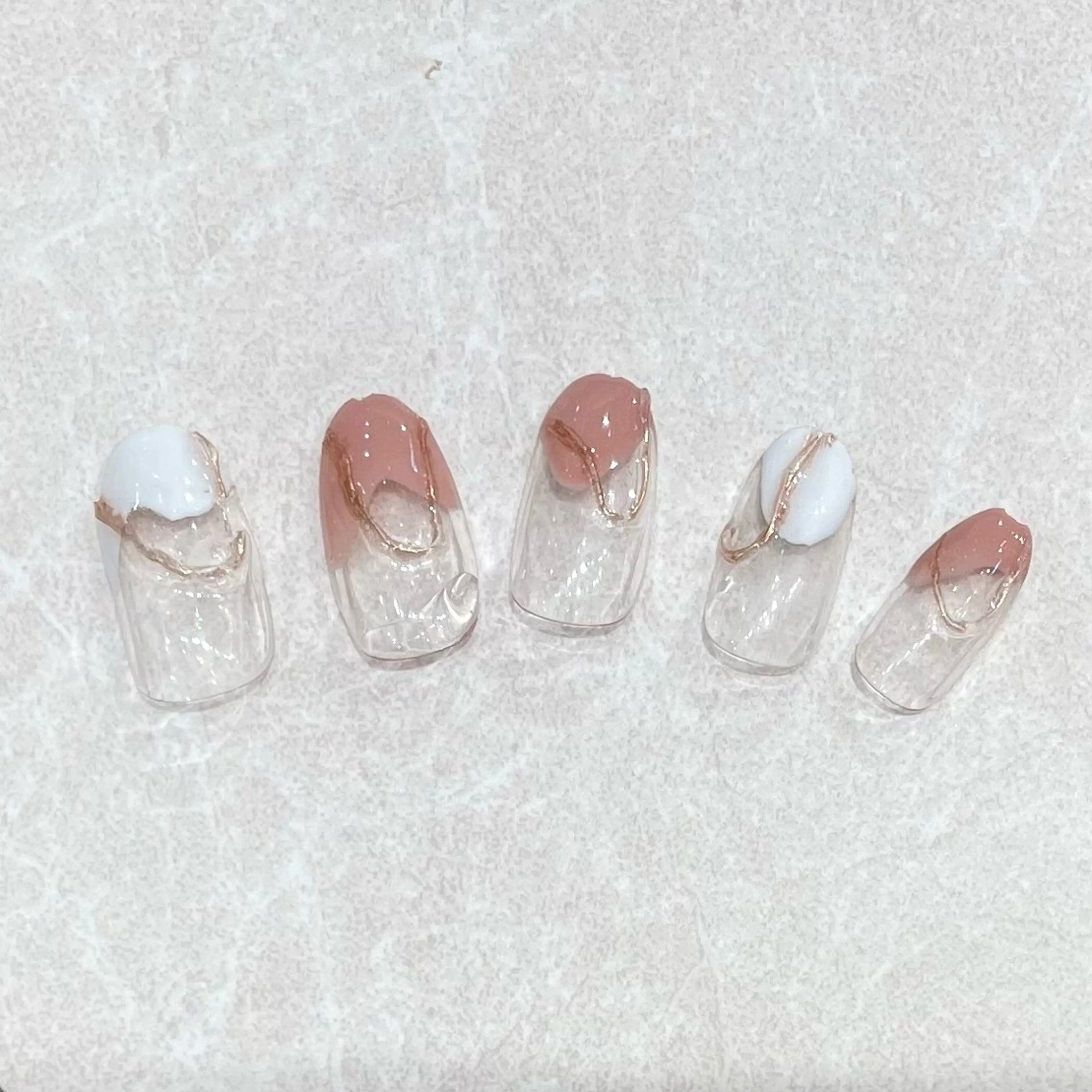 ネイル ハンドネイル Tiary🎀 Ayukaのネイルデザイン