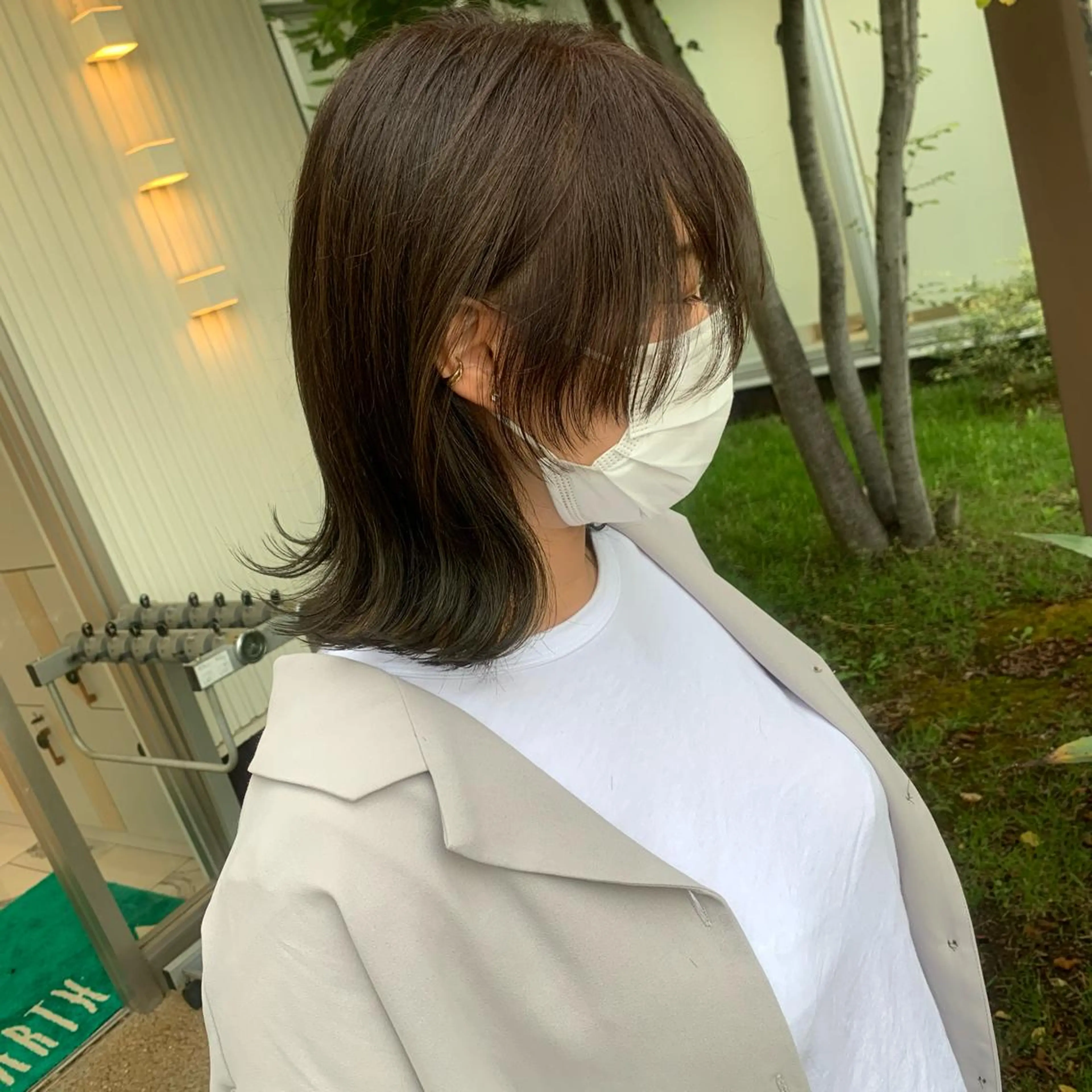 セミロング カラー カット 畠山 華奈のヘアスタイル