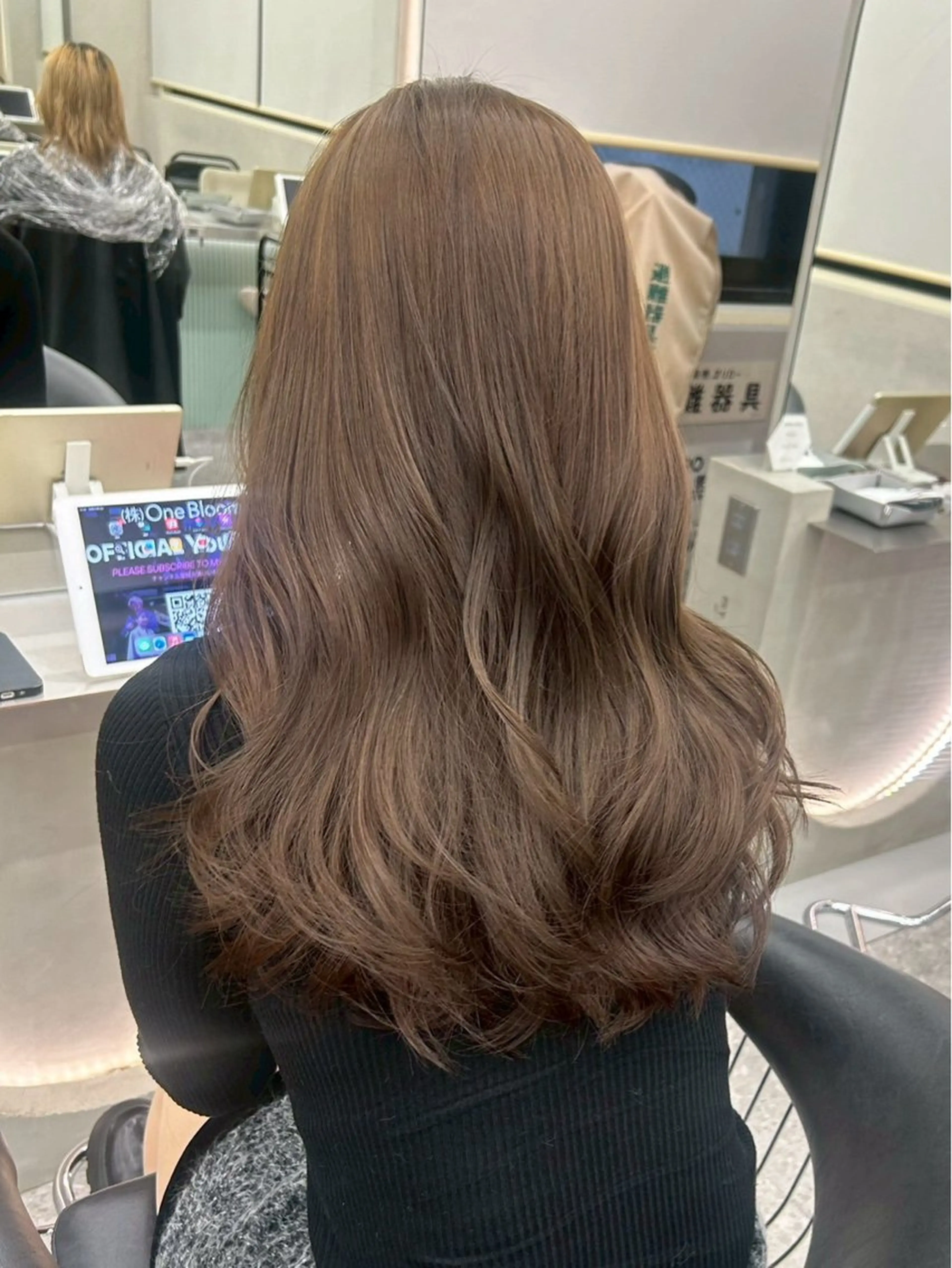 ロング カラー 🎀大川 錬🎀 ブリーチなしWカラーのヘアスタイル