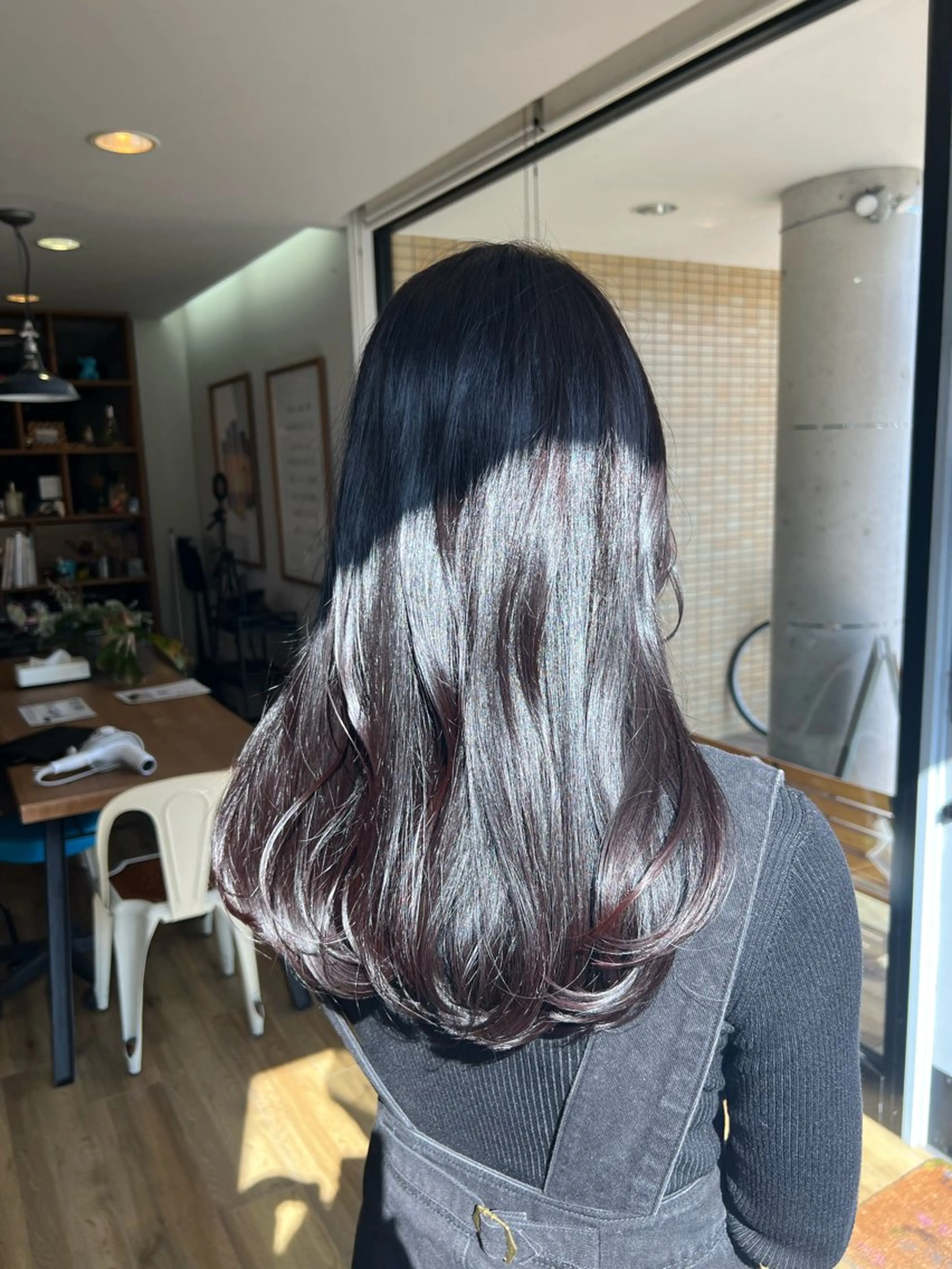 ロング レッドブラウン カット ヘアカラー トリートメント 堀 望美のヘアスタイル
