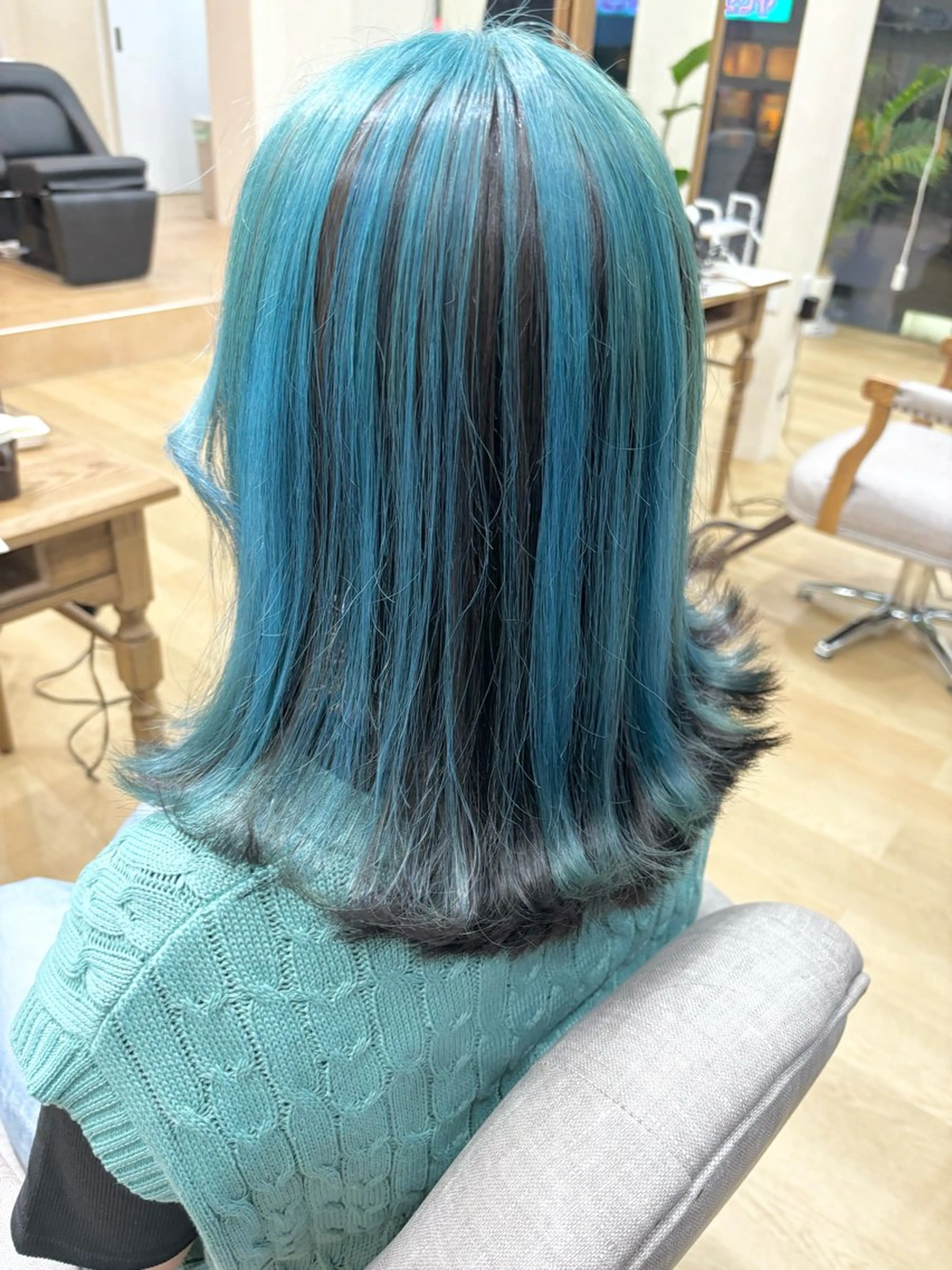 カラー 坂野 結子のヘアスタイル