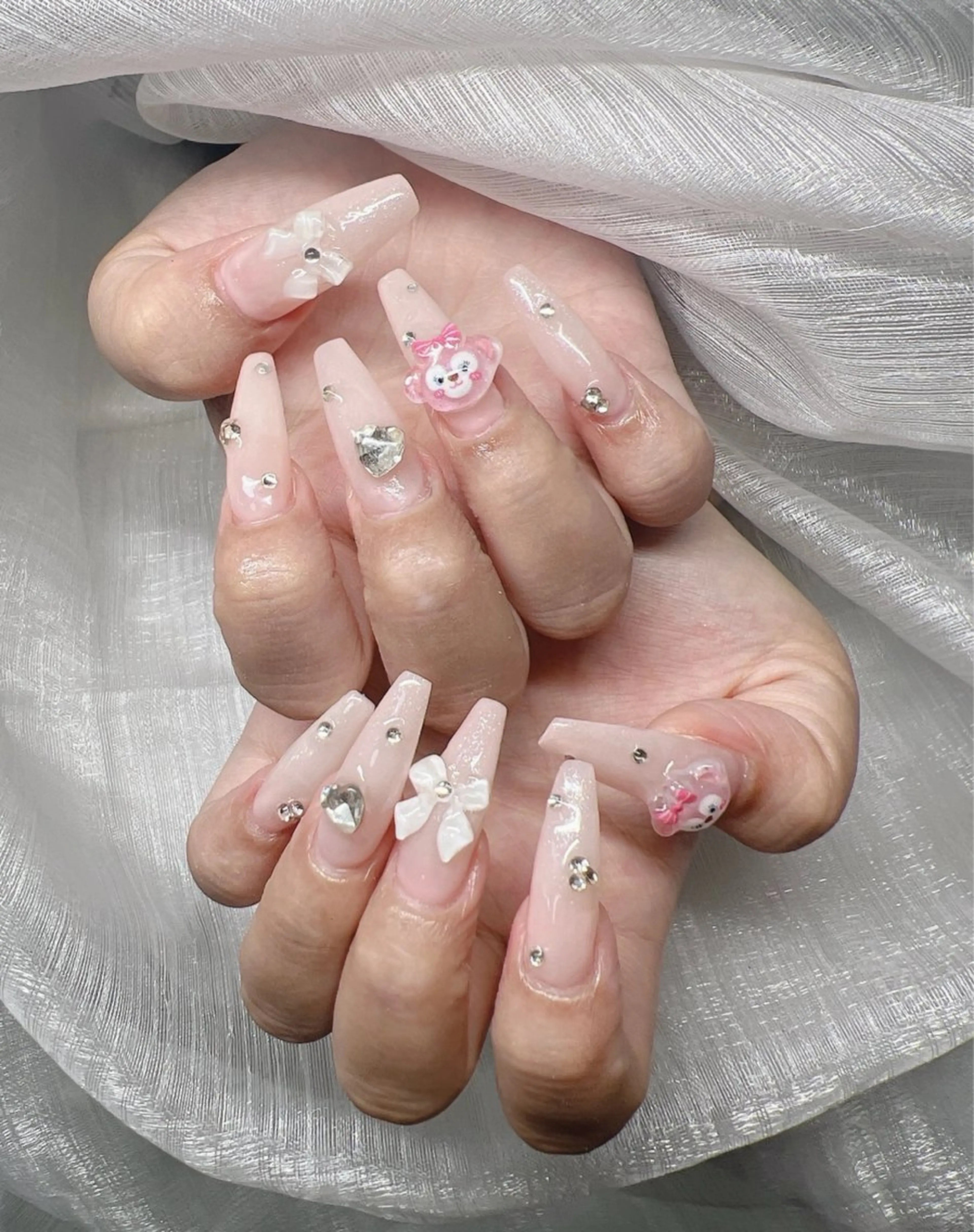 ネイル ハンドネイル Lee Nailsのネイルデザイン