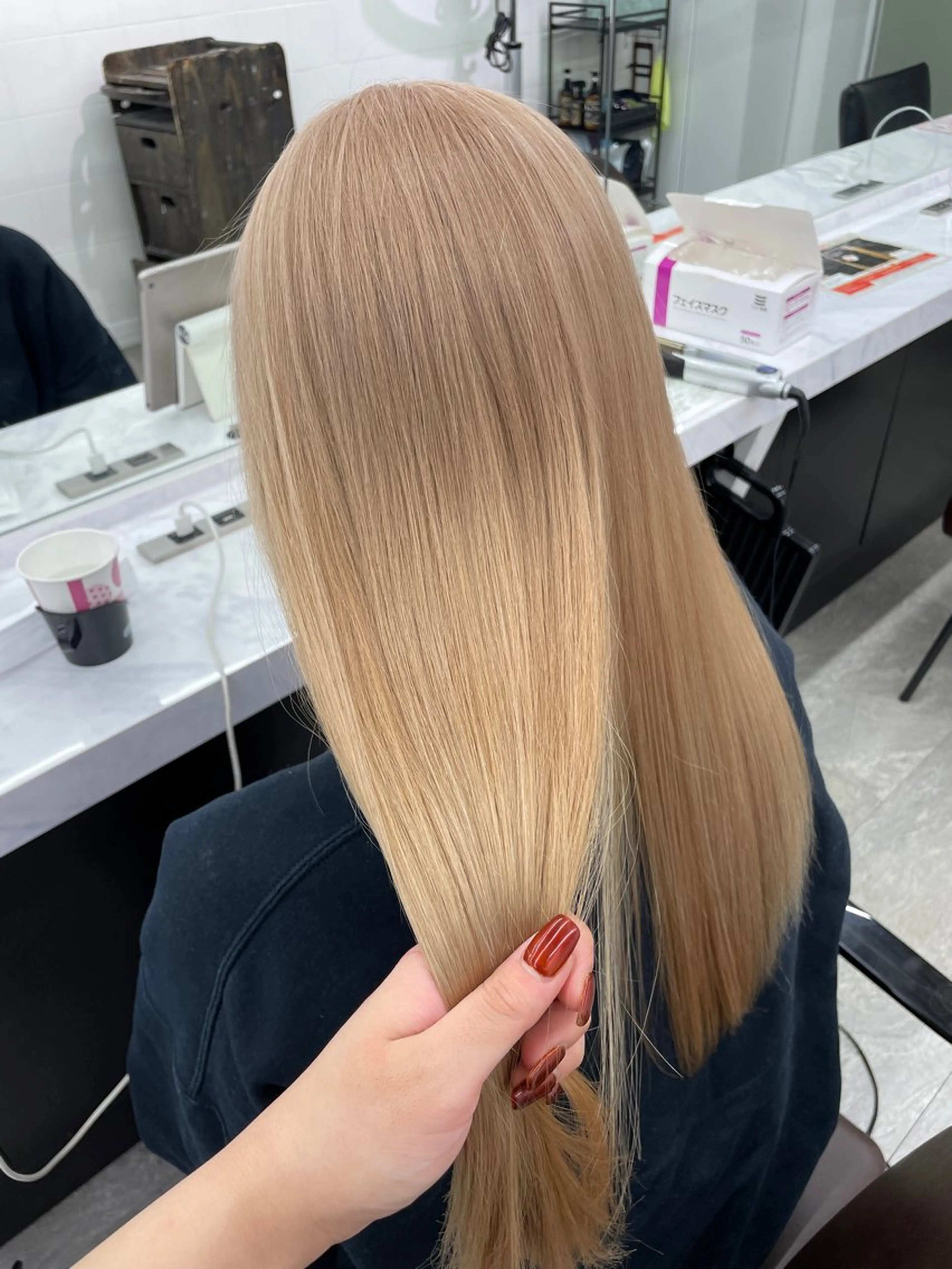 ロング カラー 🪸ハイトーンカラー エクステmisakiのヘアスタイル