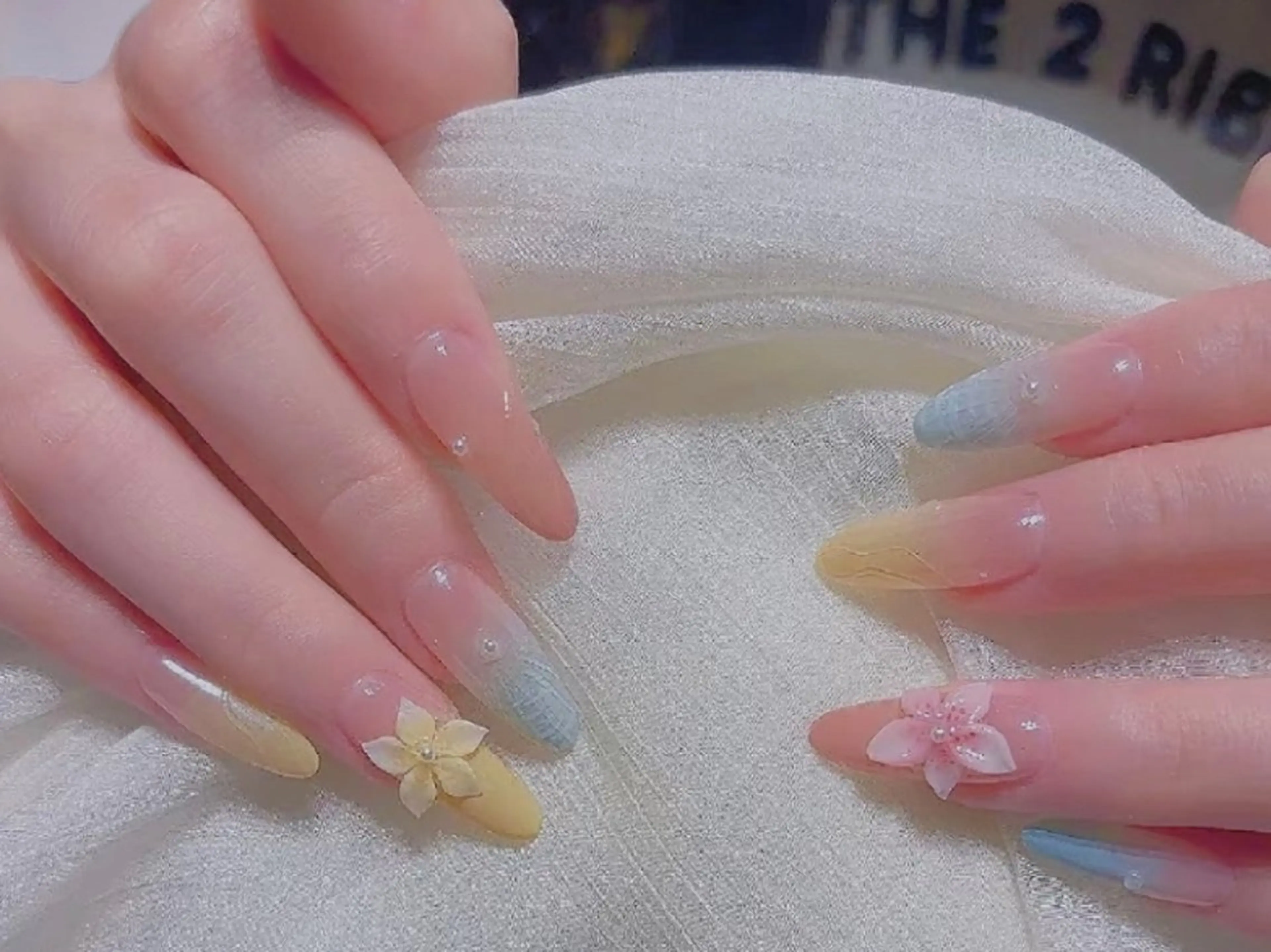 ネイル オーロラネイル チークネイル 長さ出し フットネイル フレンチネイル AND Nail 長さだし専門新宿店のネイルデザイン