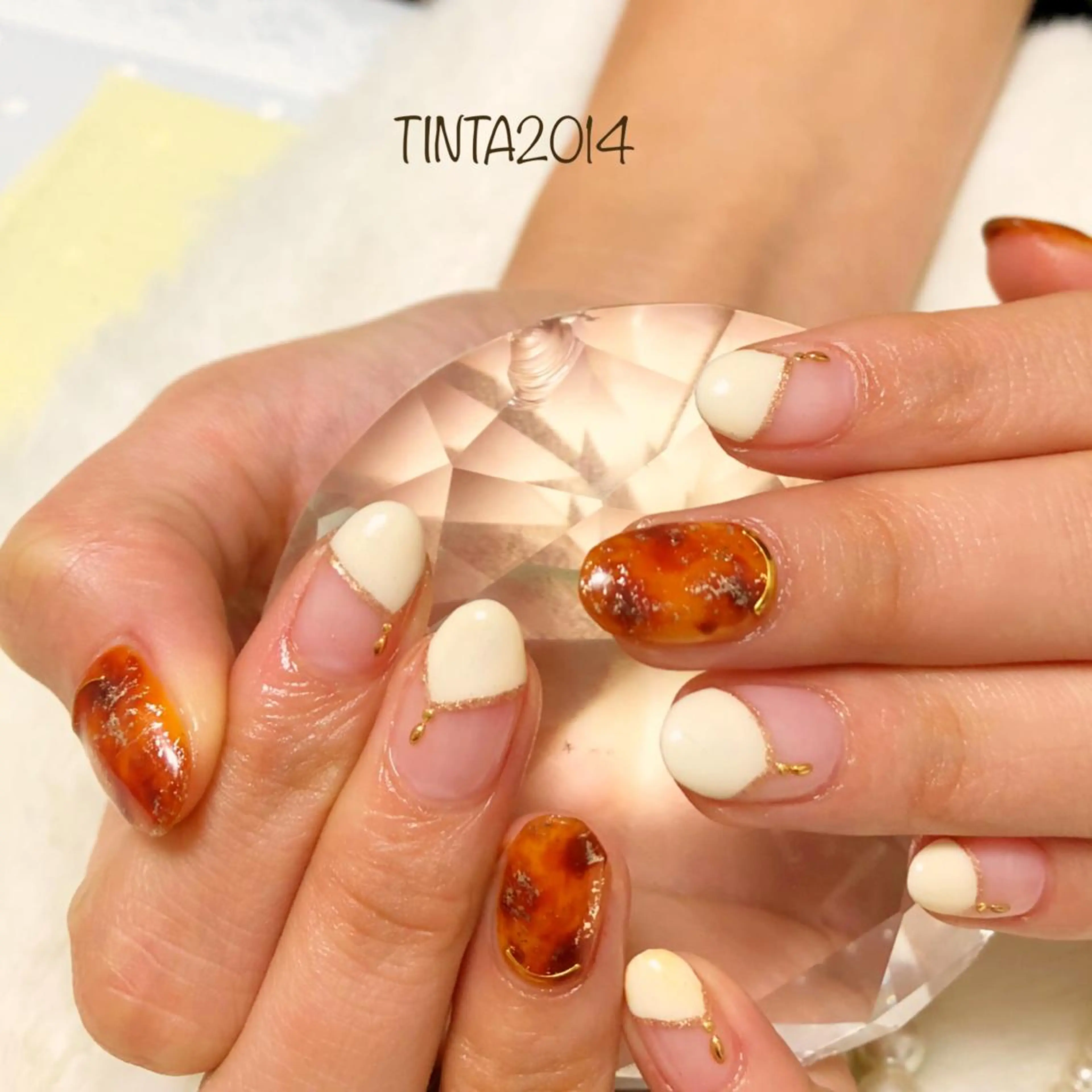 ネイル べっ甲ネイル フレンチネイル ネイルサロン ティンタ所属・馬場 典子のネイルデザイン