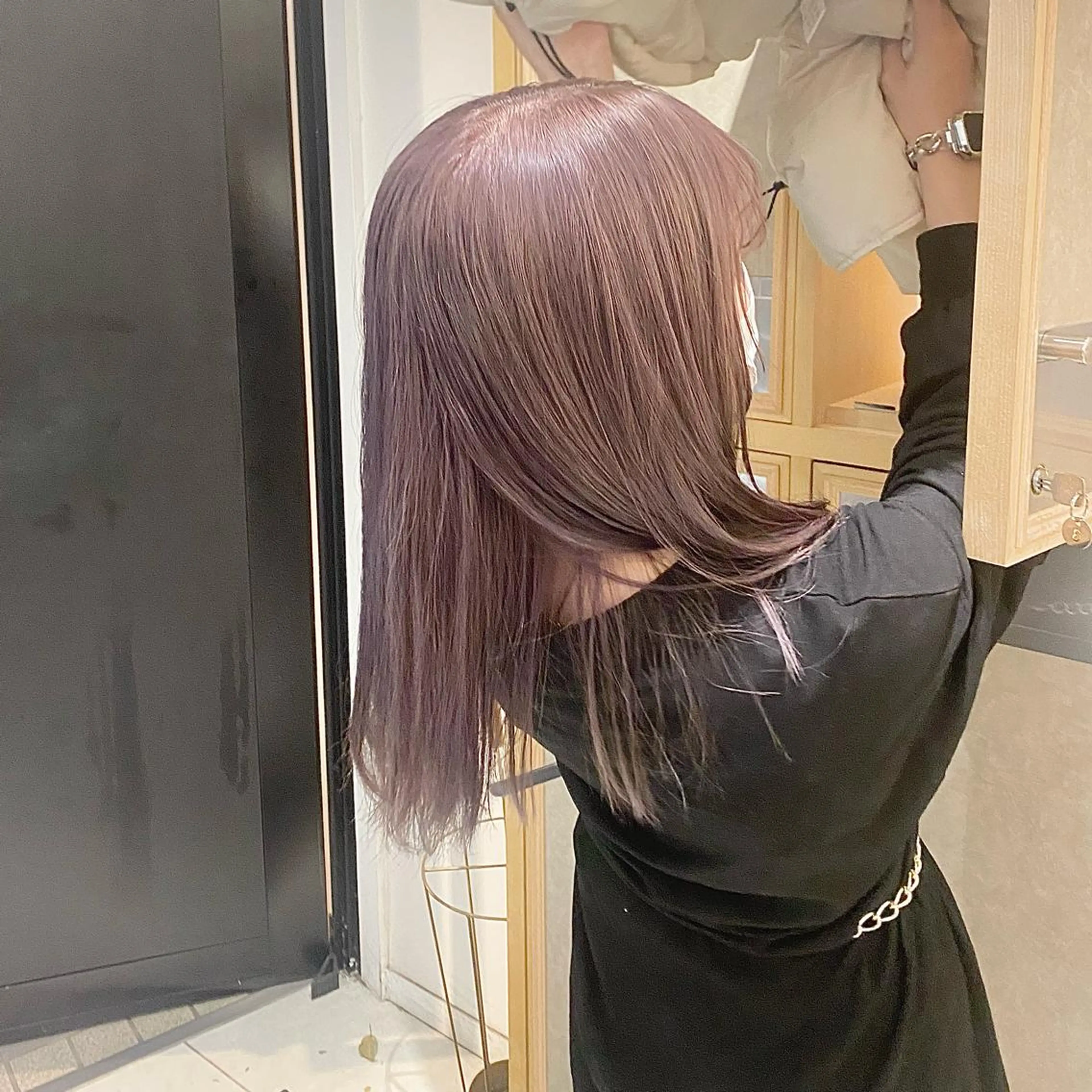 セミロング カラー ベージュカラー ラベンダーカラー ラベンダーベージュ ヘアカラー ayumi / ダブルカラーのヘアスタイル