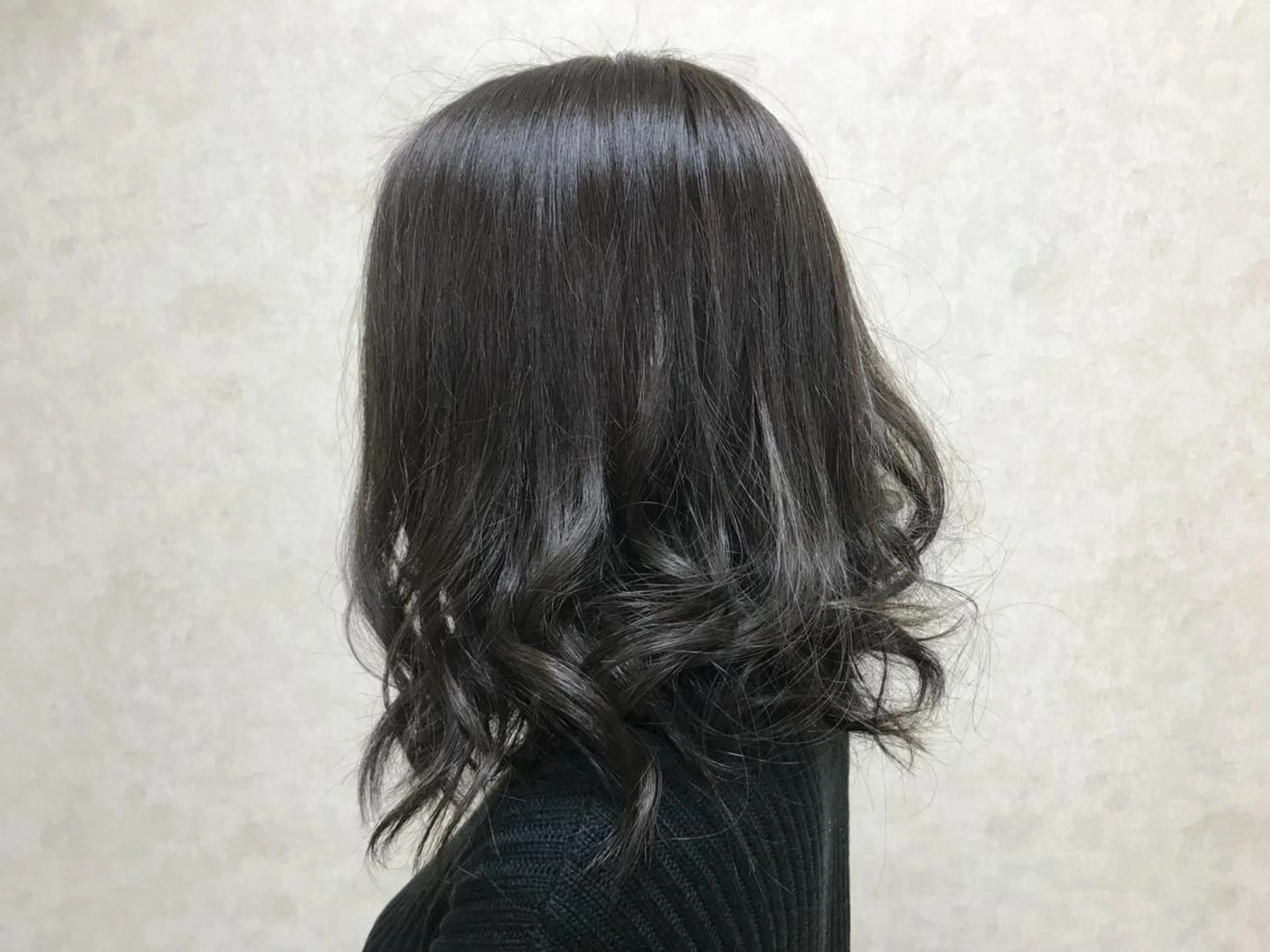 ミディアム カラー イルミナカラー 竹井 寛喜のヘアスタイル