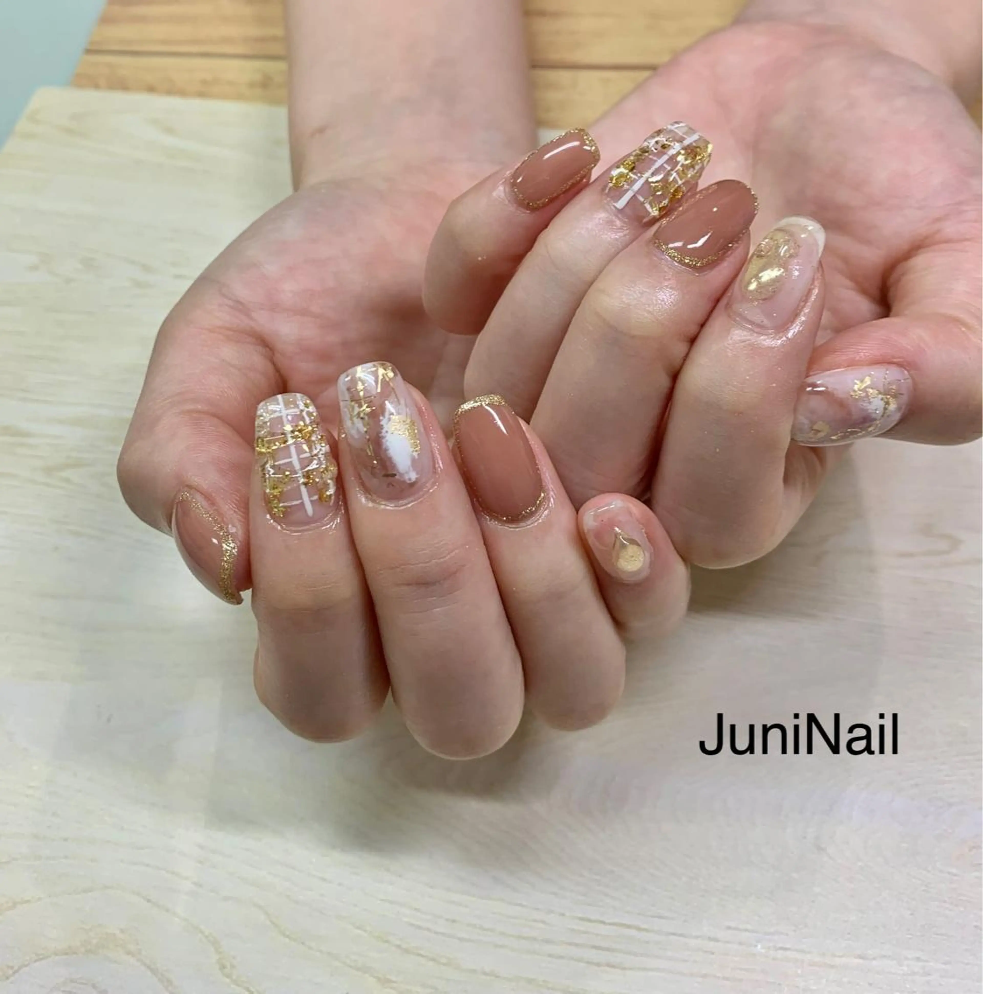 ネイル オーロラネイル クリアネイル フラッシュネイル フレンチネイル 氷ネイル・うるうるネイル ハンドネイル JuniNail韓国 ネイリストsuのネイルデザイン