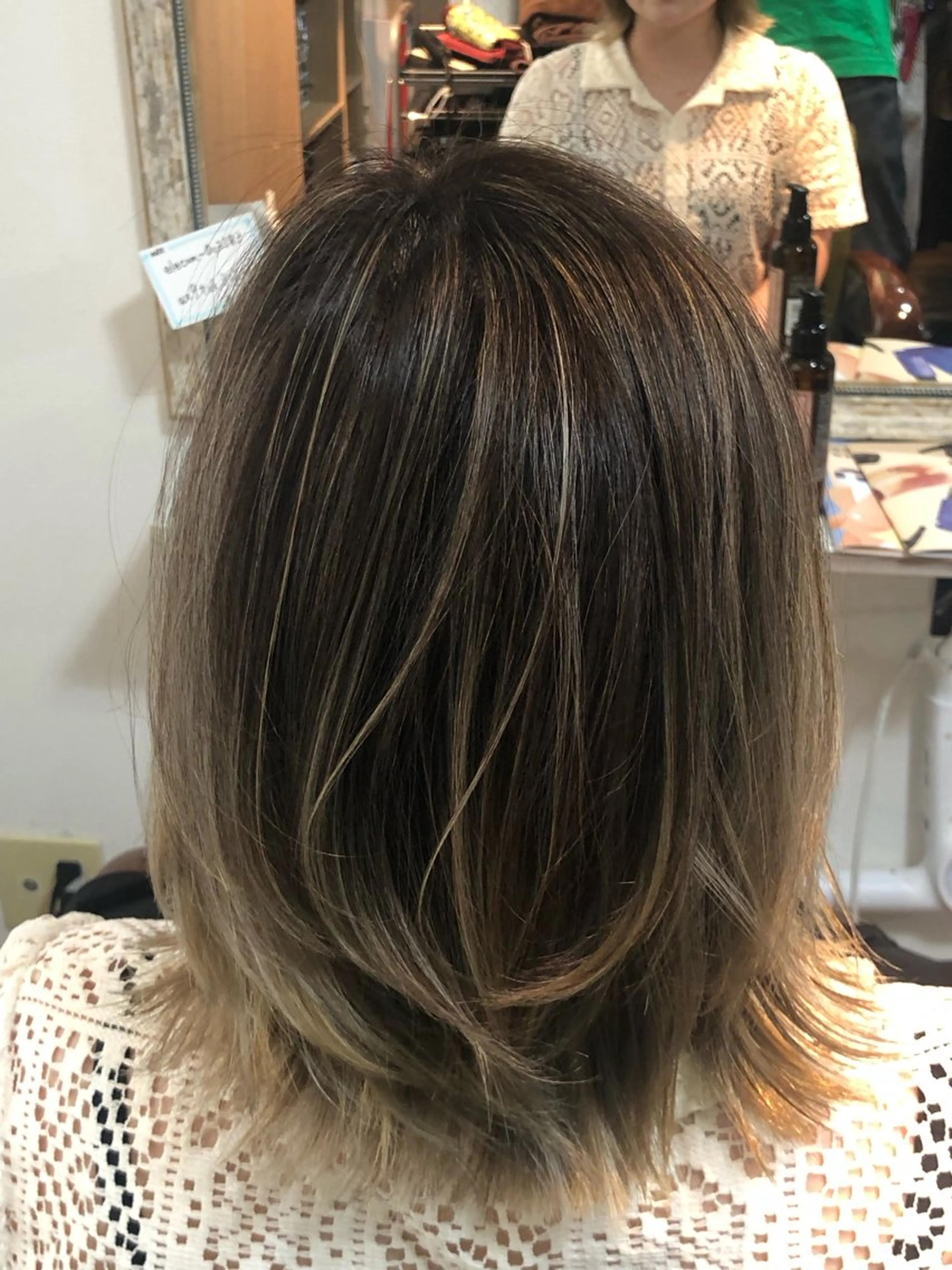 ショート カラー バレイヤージュ レイヤーカット 吉川　ミチオ 【SHIKIO】のヘアスタイル