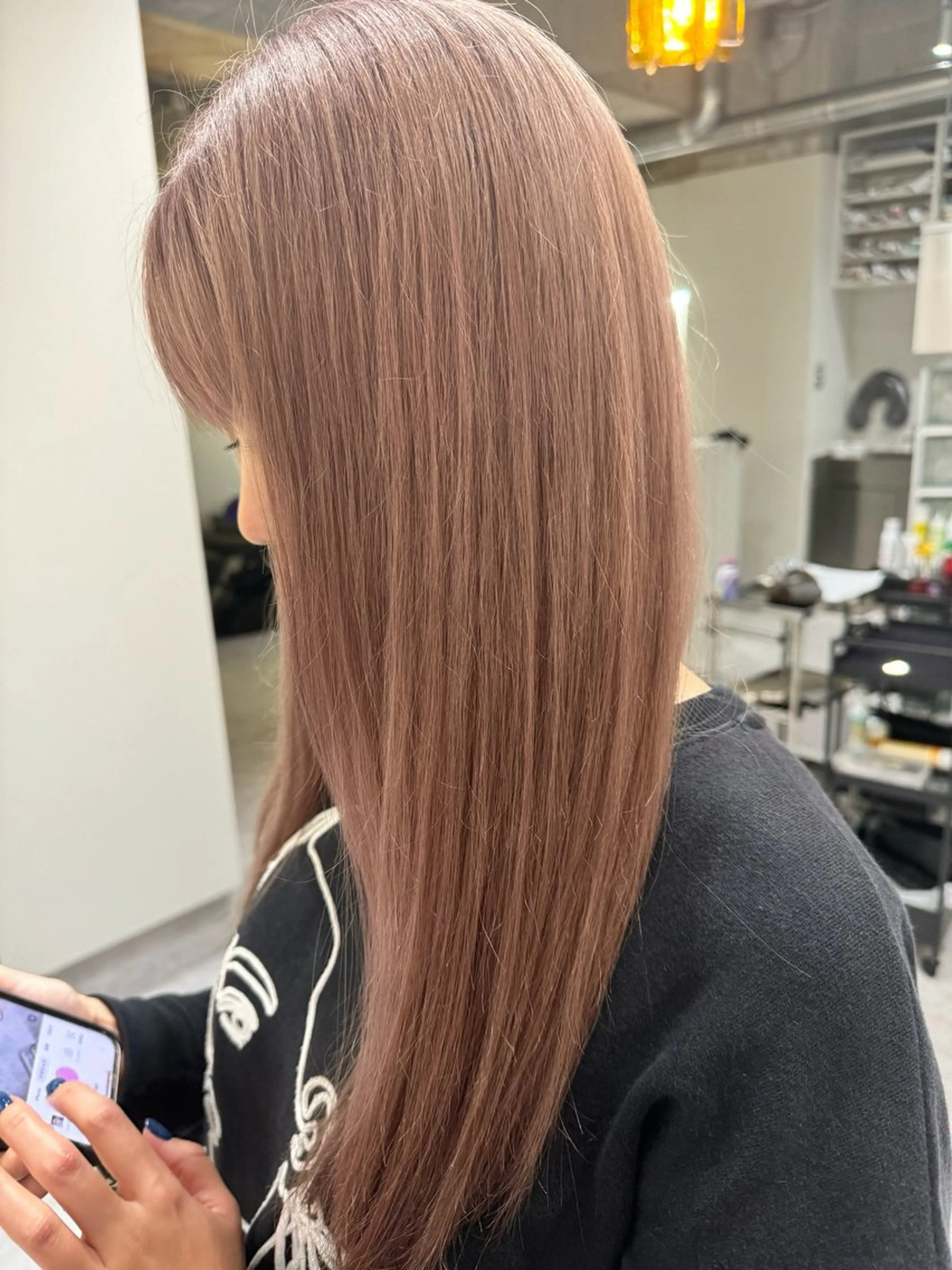 ロング カラー ベージュカラー ブリーチ ケアカラー ピンクカラー TOIRO所属・TOIRO ARISAのヘアスタイル