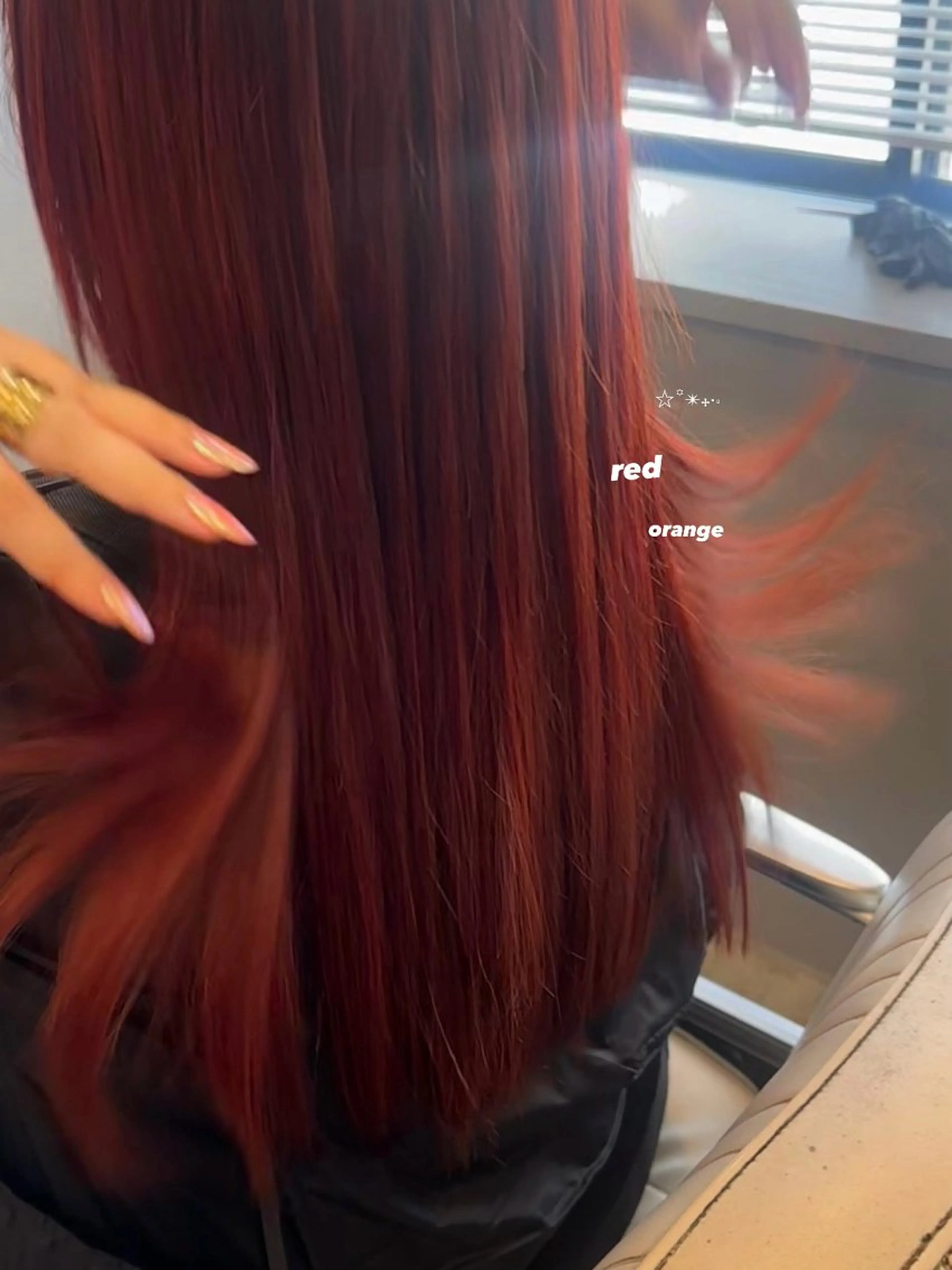 ロング カラー 暖色カラー/レイヤー 🌙 オノユリカのヘアスタイル