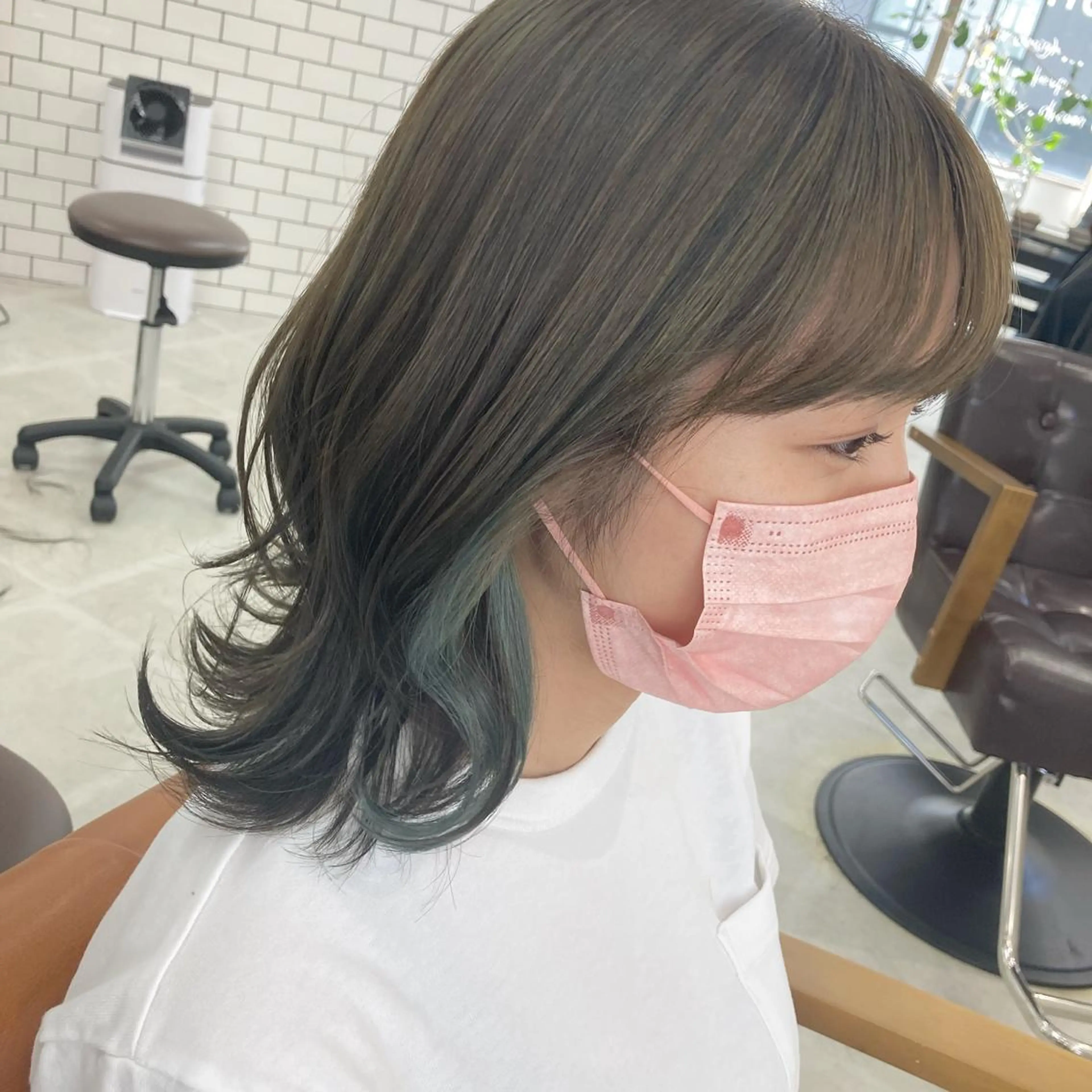 ミディアム カラー ブリーチ ブリーチなしカラー オリーブカラー お洒落パーマ/ 艶カラー/michiのヘアスタイル