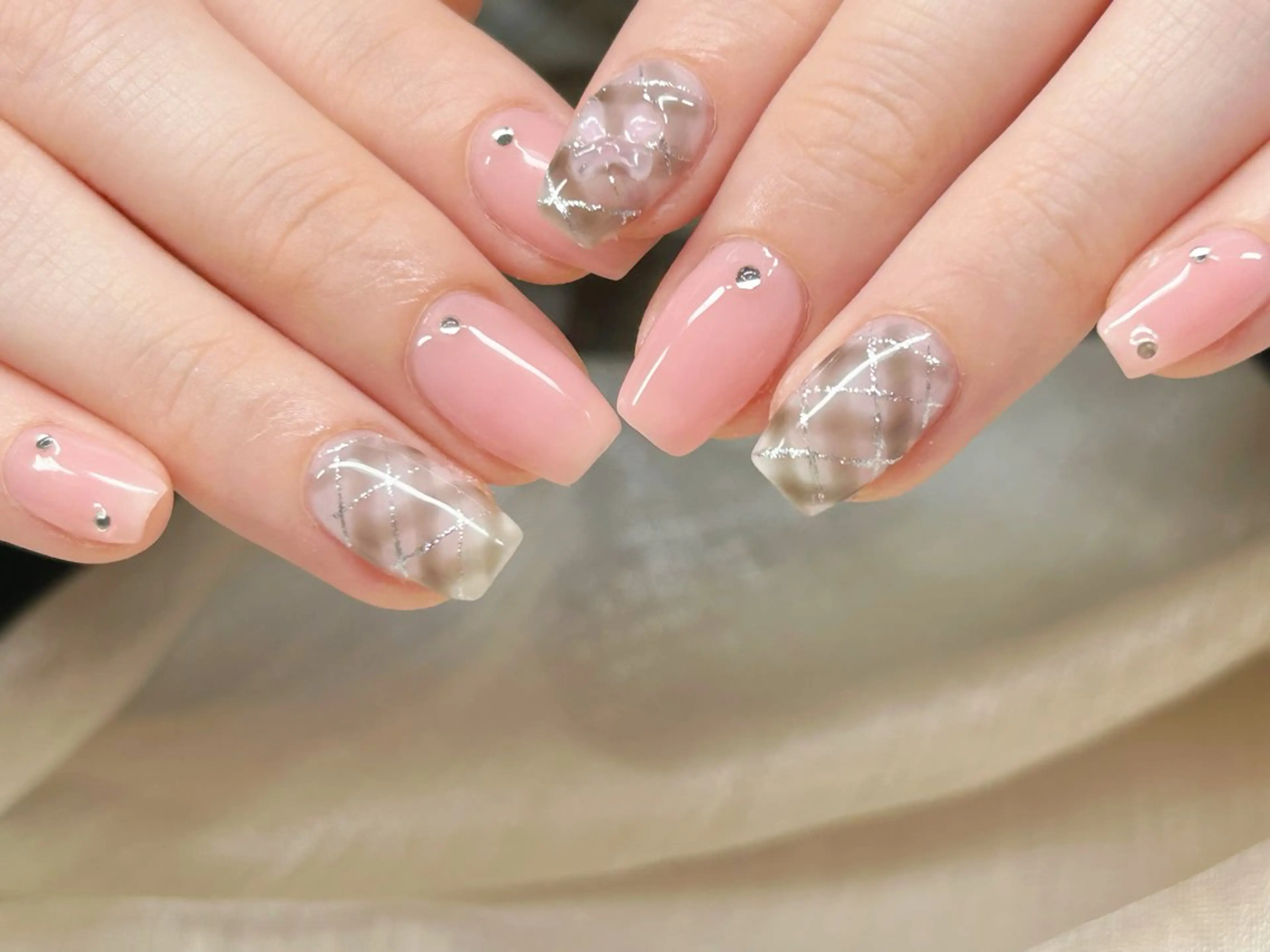 ネイル アートネイル チークネイル 成人式 入学式 長さ出し ハンドネイル Lino Nailのネイルデザイン