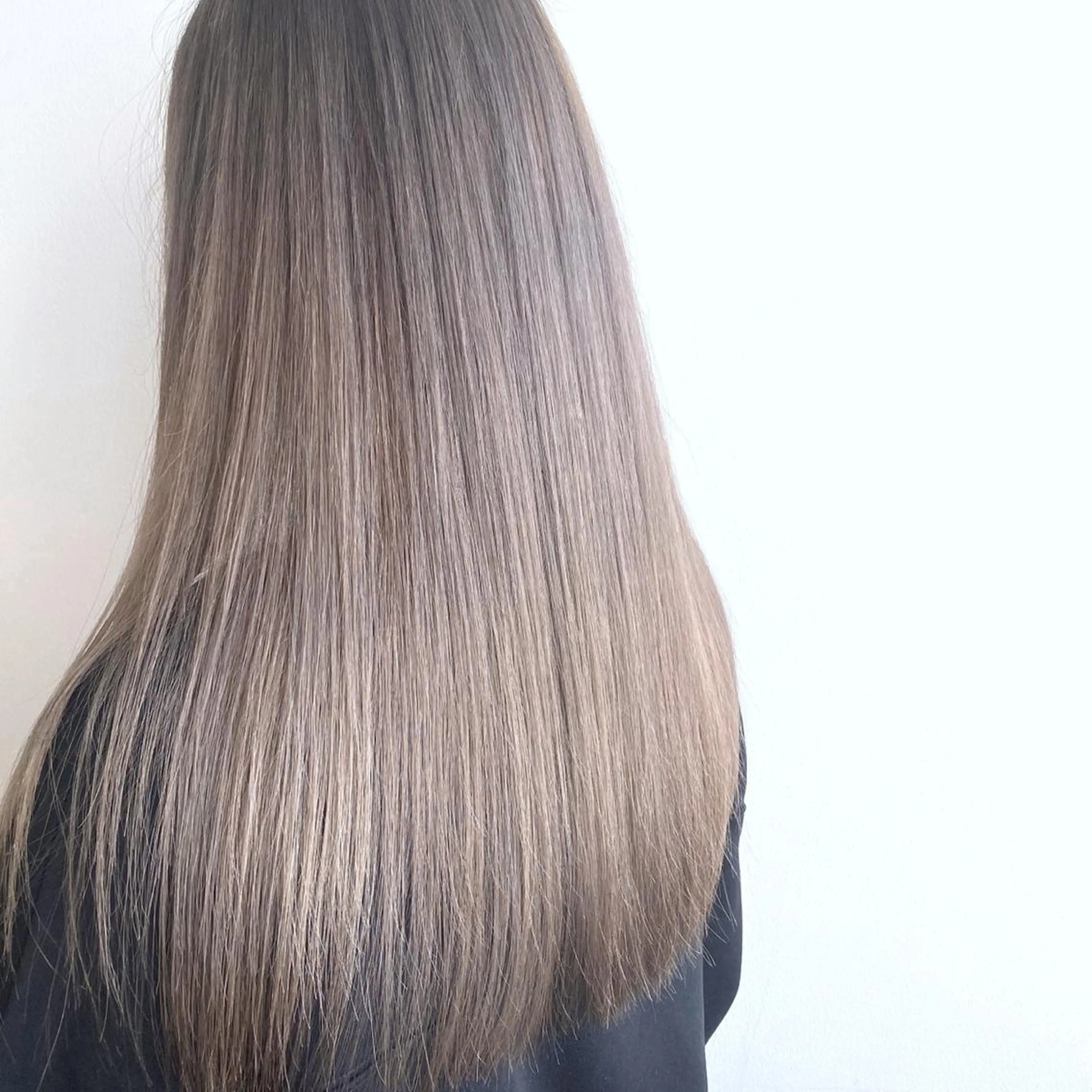 ロング カラー グランジヘア 無造作ヘアHYUGAのヘアスタイル