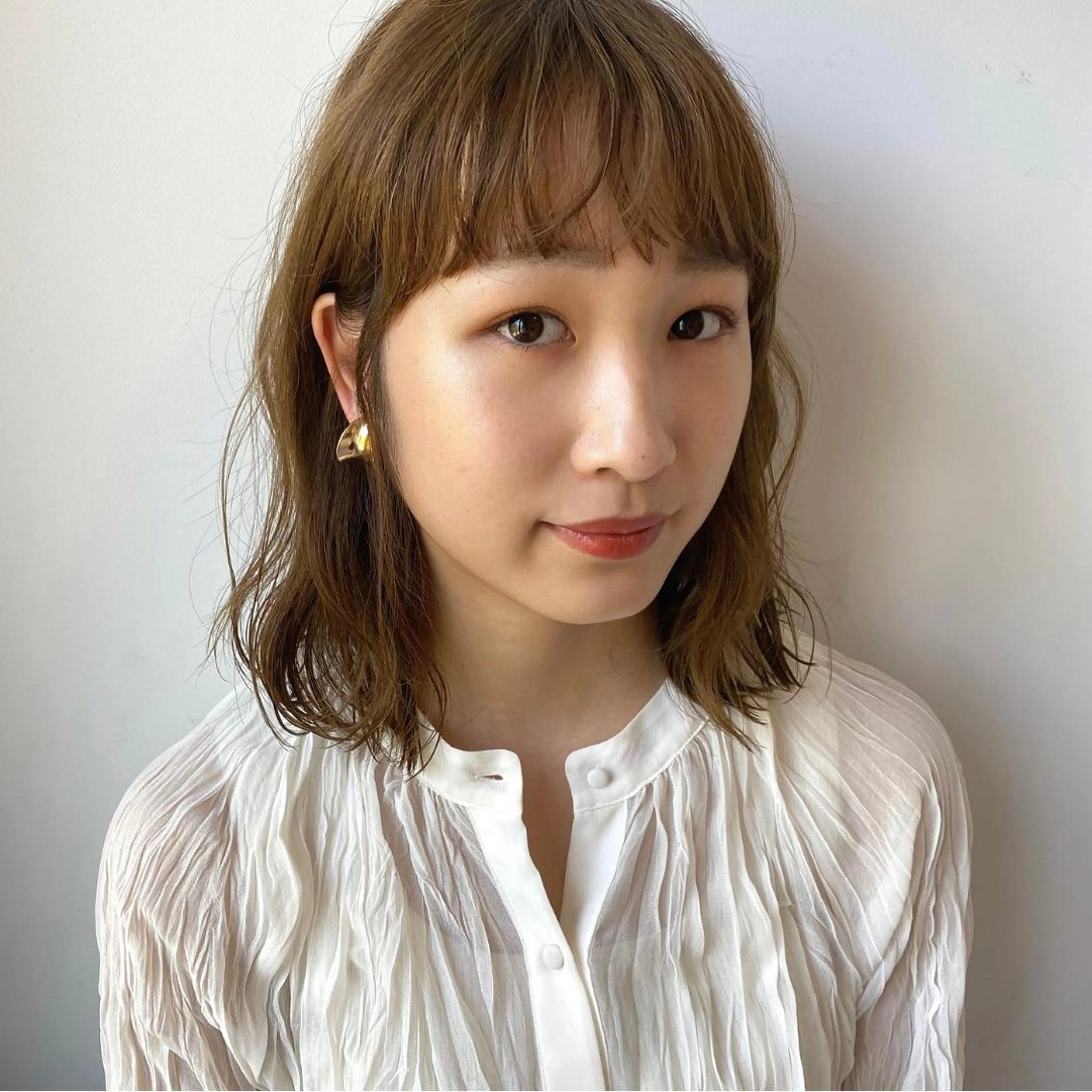 ミディアム カラー ブリーチ ハイライトカラー ブリーチなしカラー ハイライト カット パーマ 縮毛矯正 kohana 🎀韓国ヘア🎀🤍のヘアスタイル