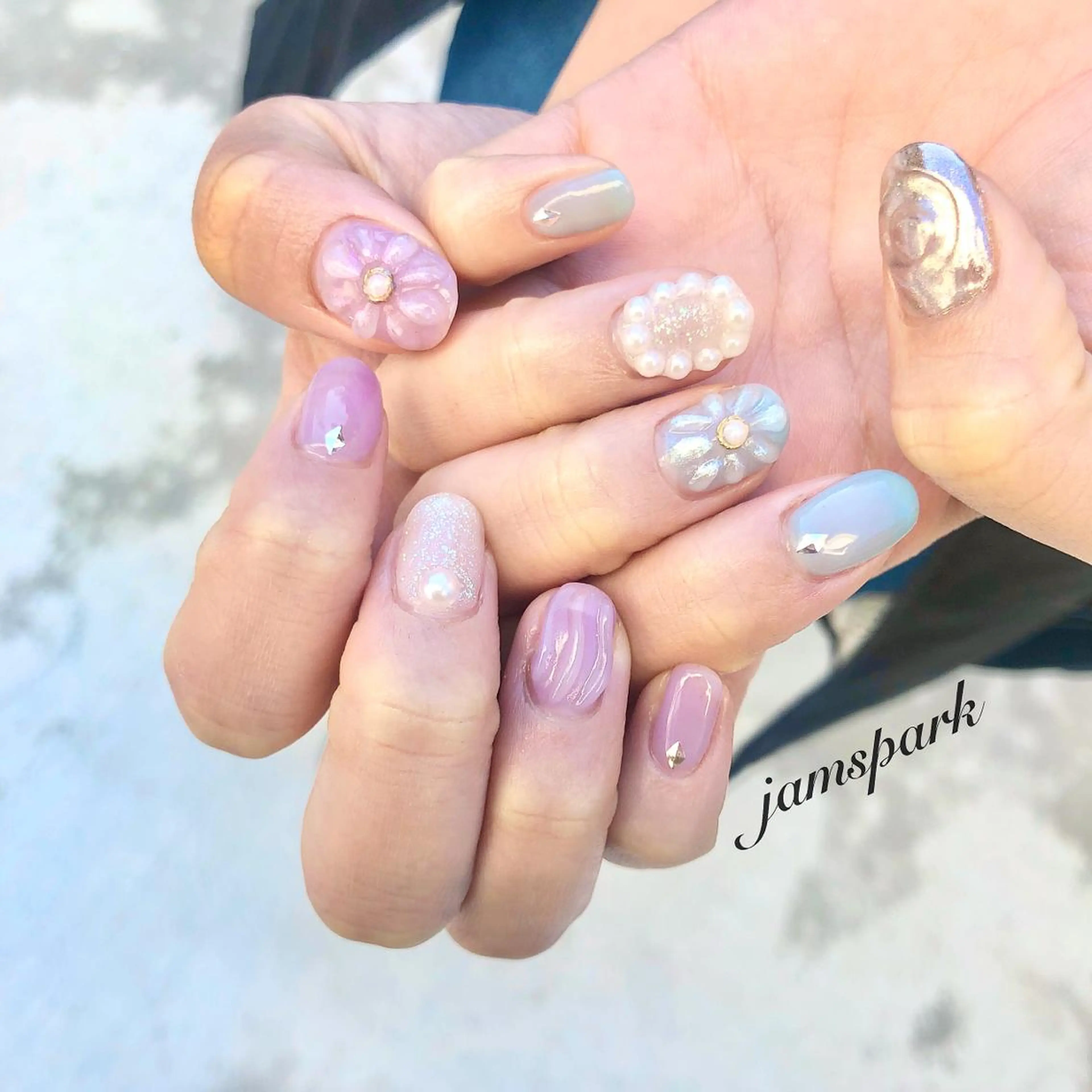 ネイル フラワーネイル ミラーネイル ニュアンスネイル パープル 春ネイル ハンドネイル jamspark ✨のネイルデザイン