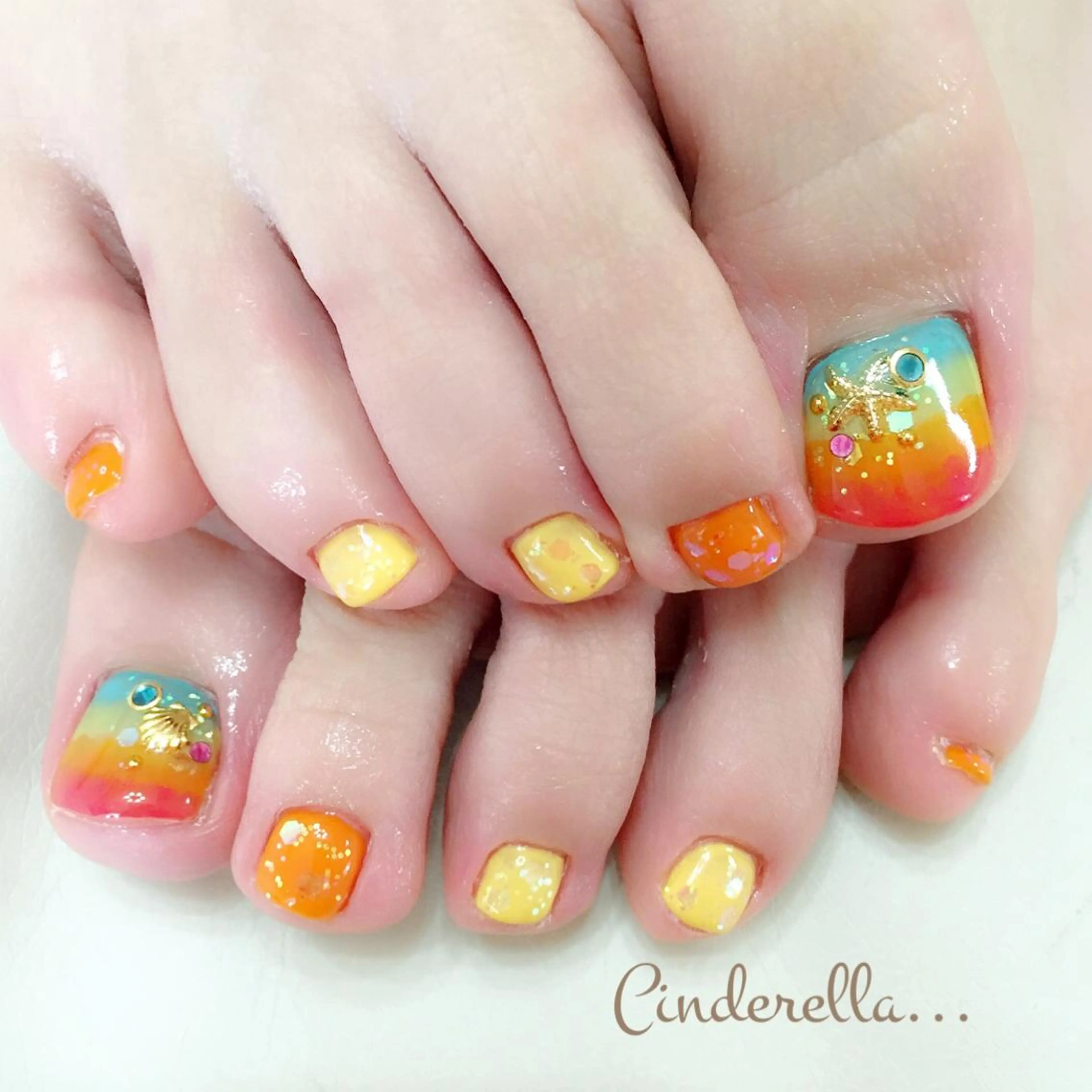 ネイル フットネイル Nailroom. Cinderellaのネイルデザイン
