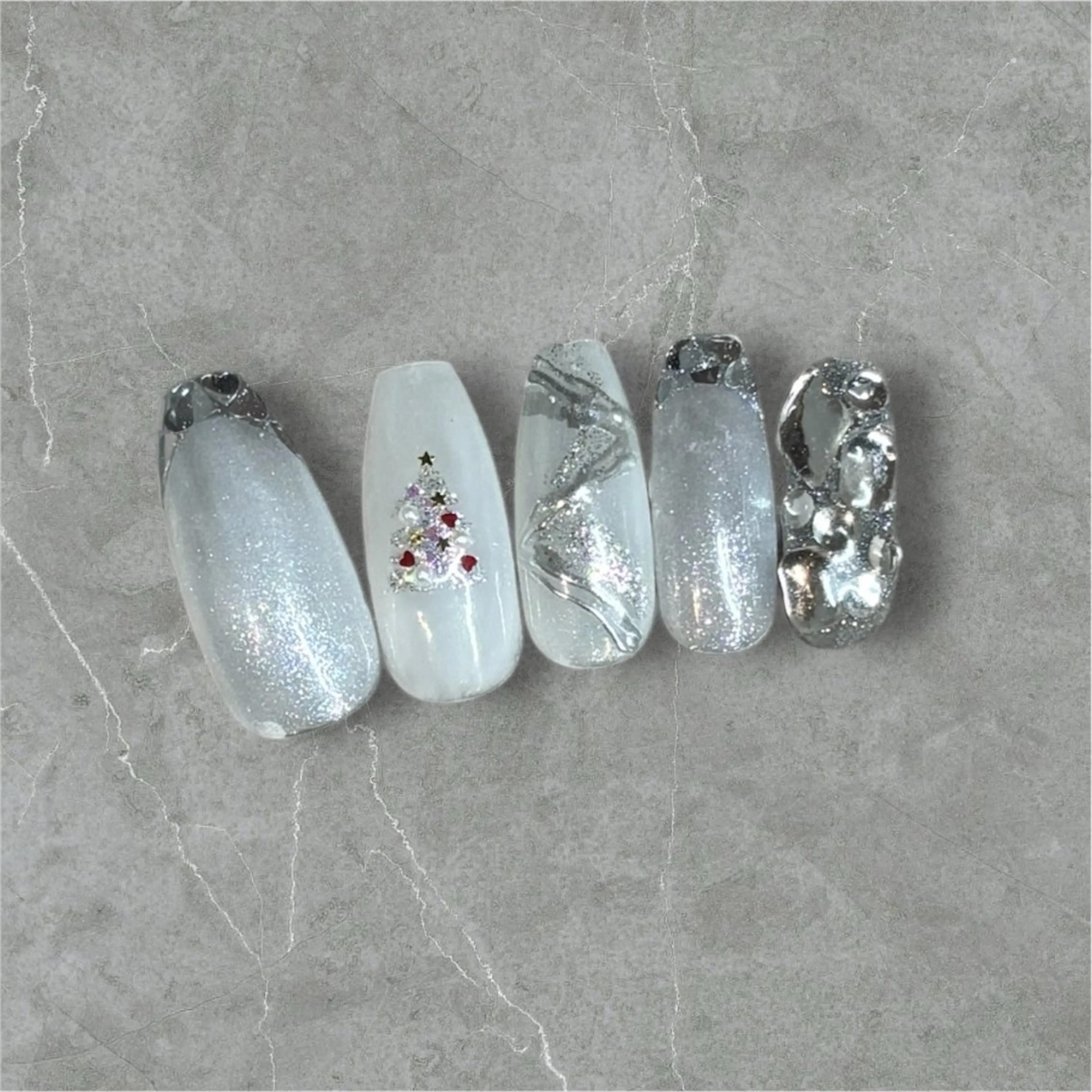 ネイル Oo.所属・平山 ゆかのマツエク・マツパデザイン