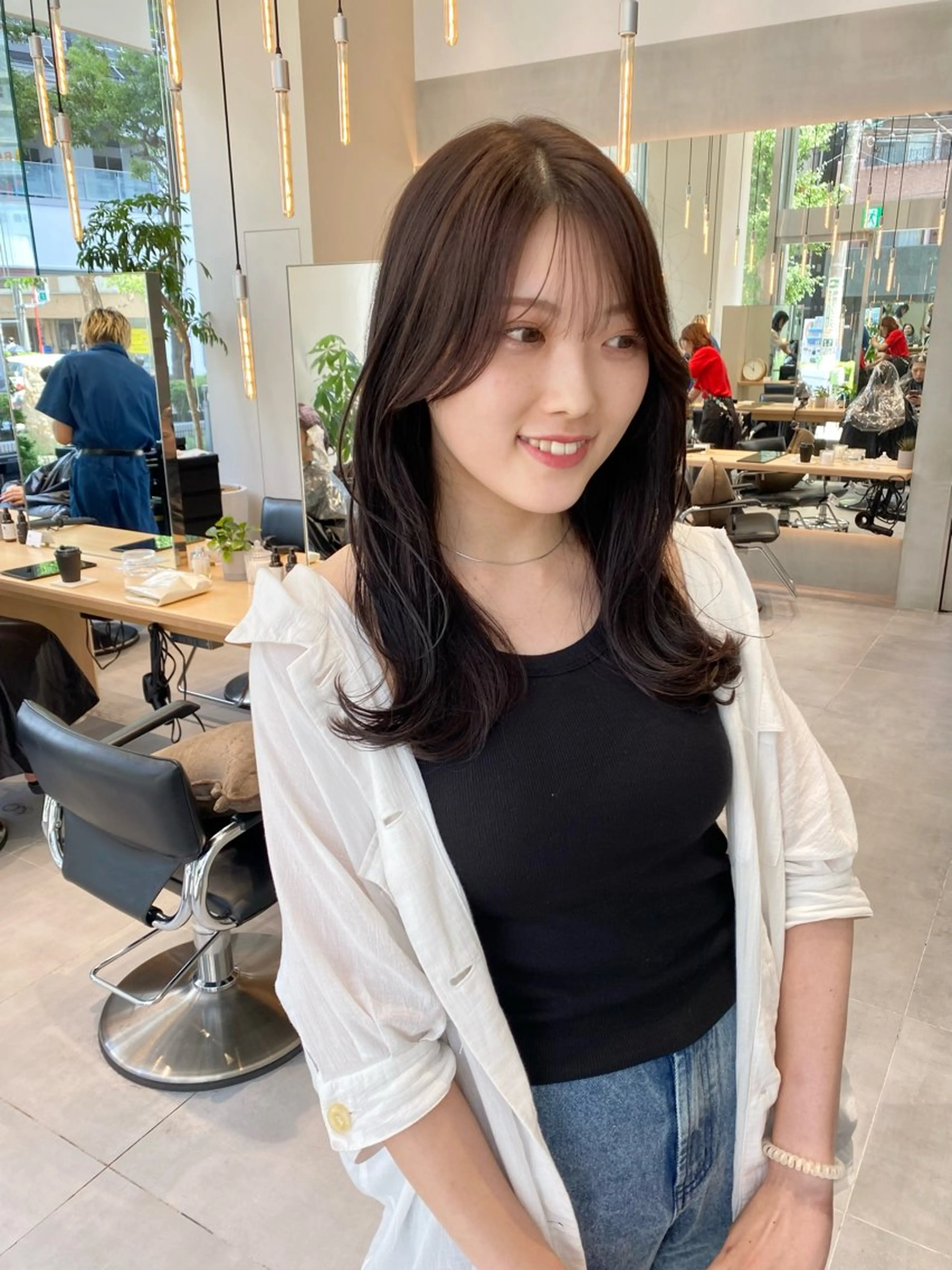 ロング カラー カット ヘアカラー トリートメント ヘアセット 韓国レイヤーカット 🇰🇷mireiのヘアスタイル