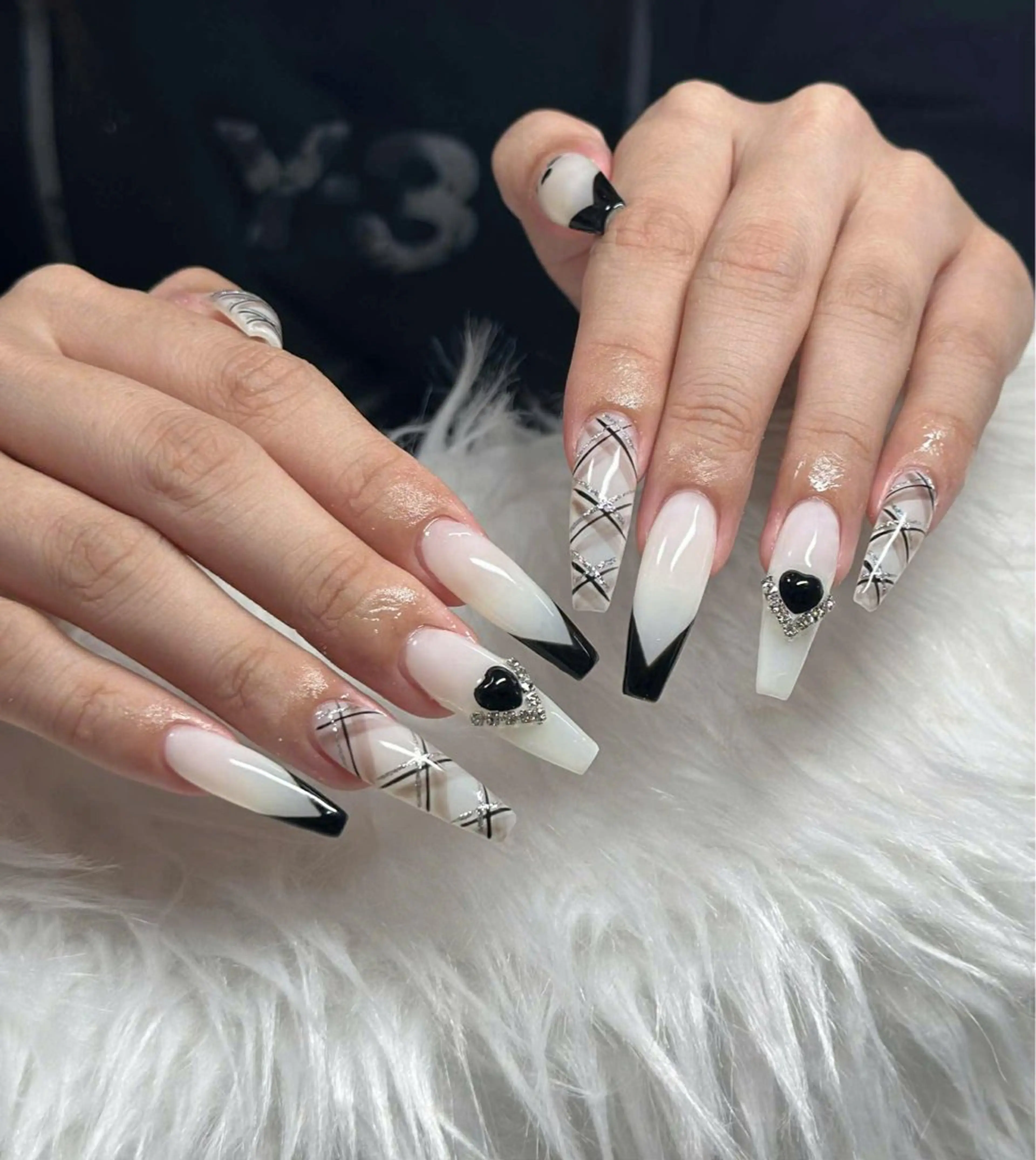 ネイル オーロラネイル フレンチネイル ジェルネイル ハロウィン キラキラネイル ハンドネイル H.baby Nail Salonのネイルデザイン