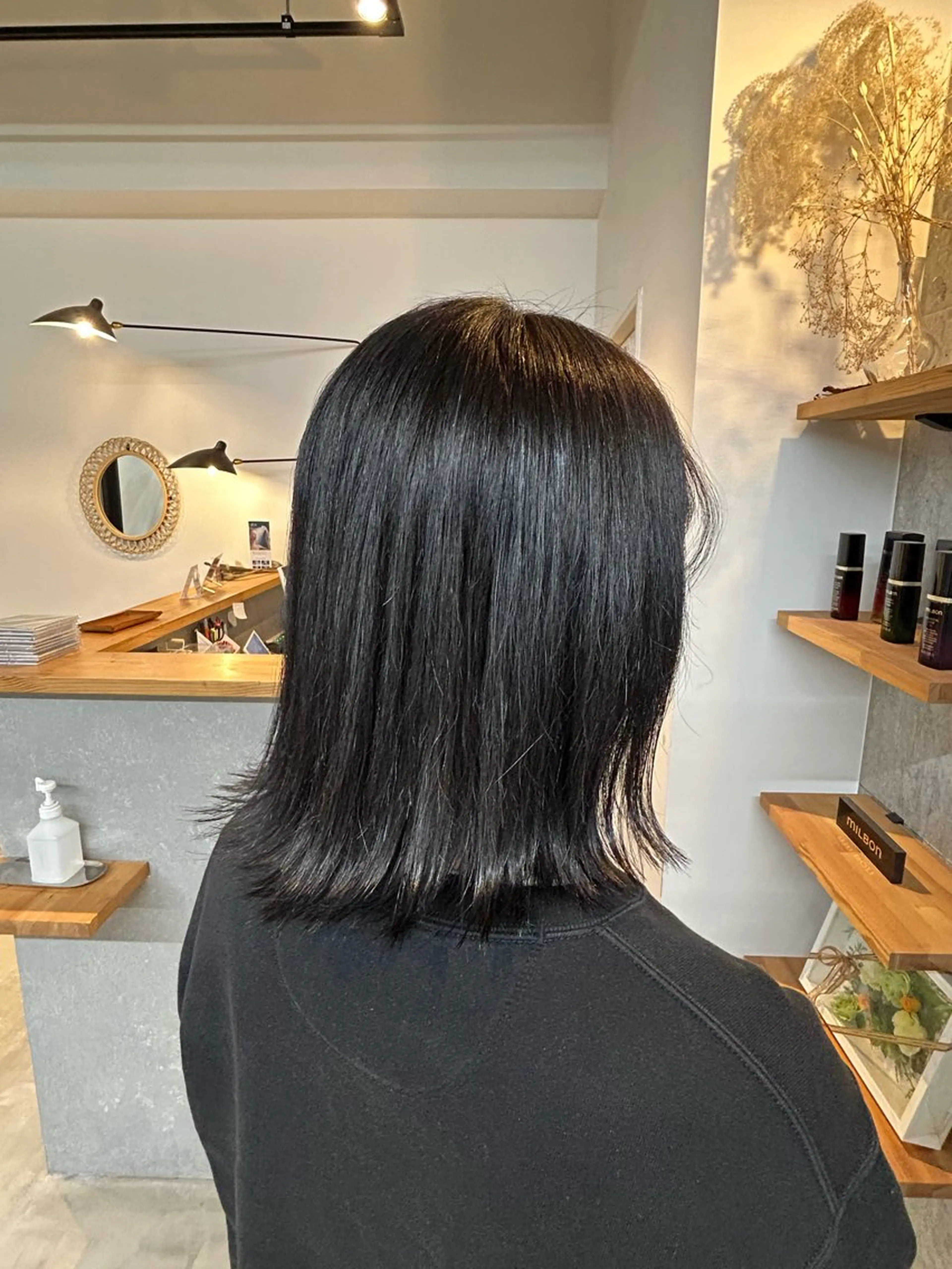 ミディアム カラー 黒髪 ブルーカラー ブルーブラック ヘアカラー トリートメント 🎀たな 🧸のヘアスタイル