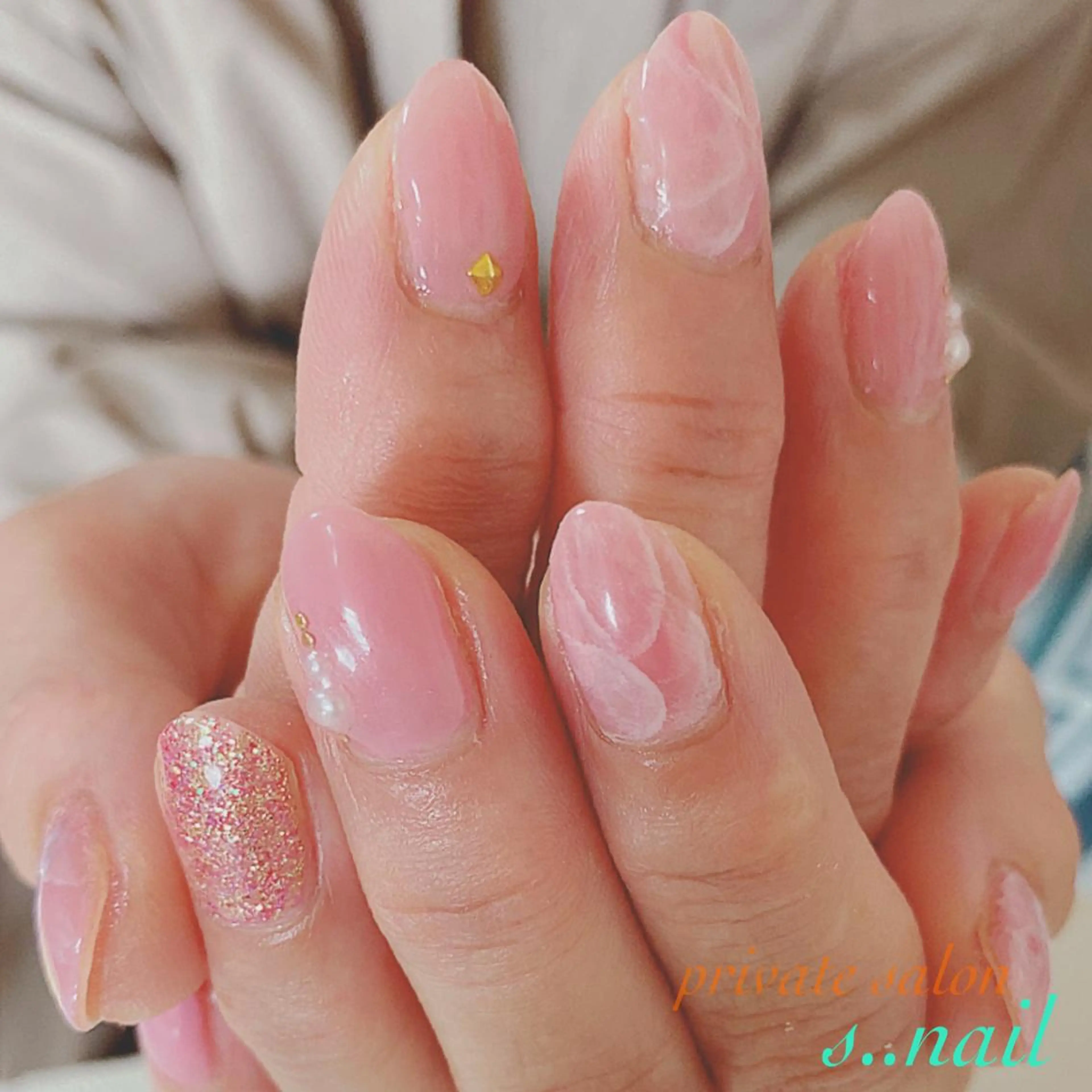 ネイル オフィスネイル ピンク ハンドネイル フットネイル s..nail / MORITAのネイルデザイン