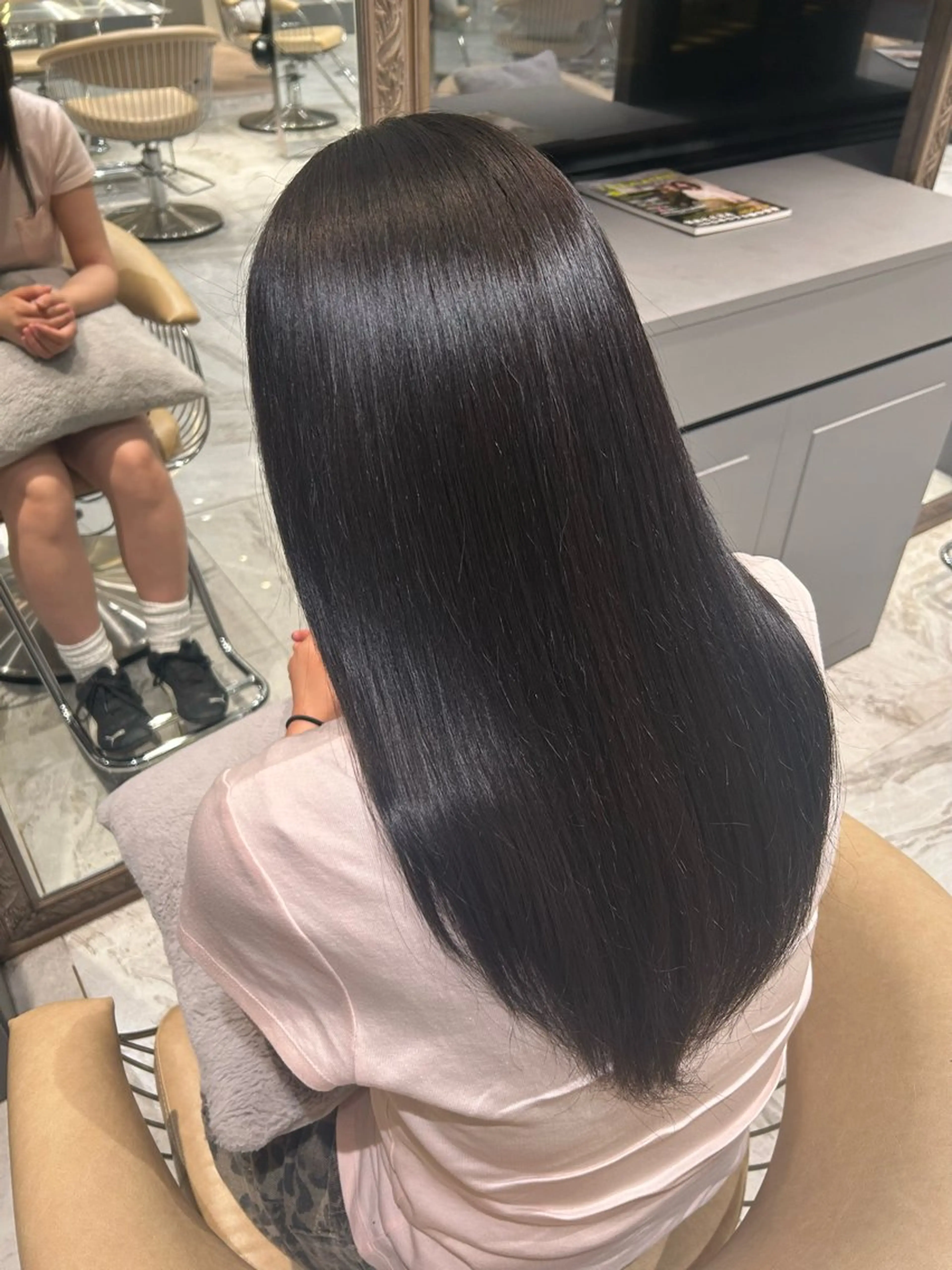 ロング カラー ヘアカラー トリートメント ブリーチで叶える透明 感カラーTakeruのヘアスタイル
