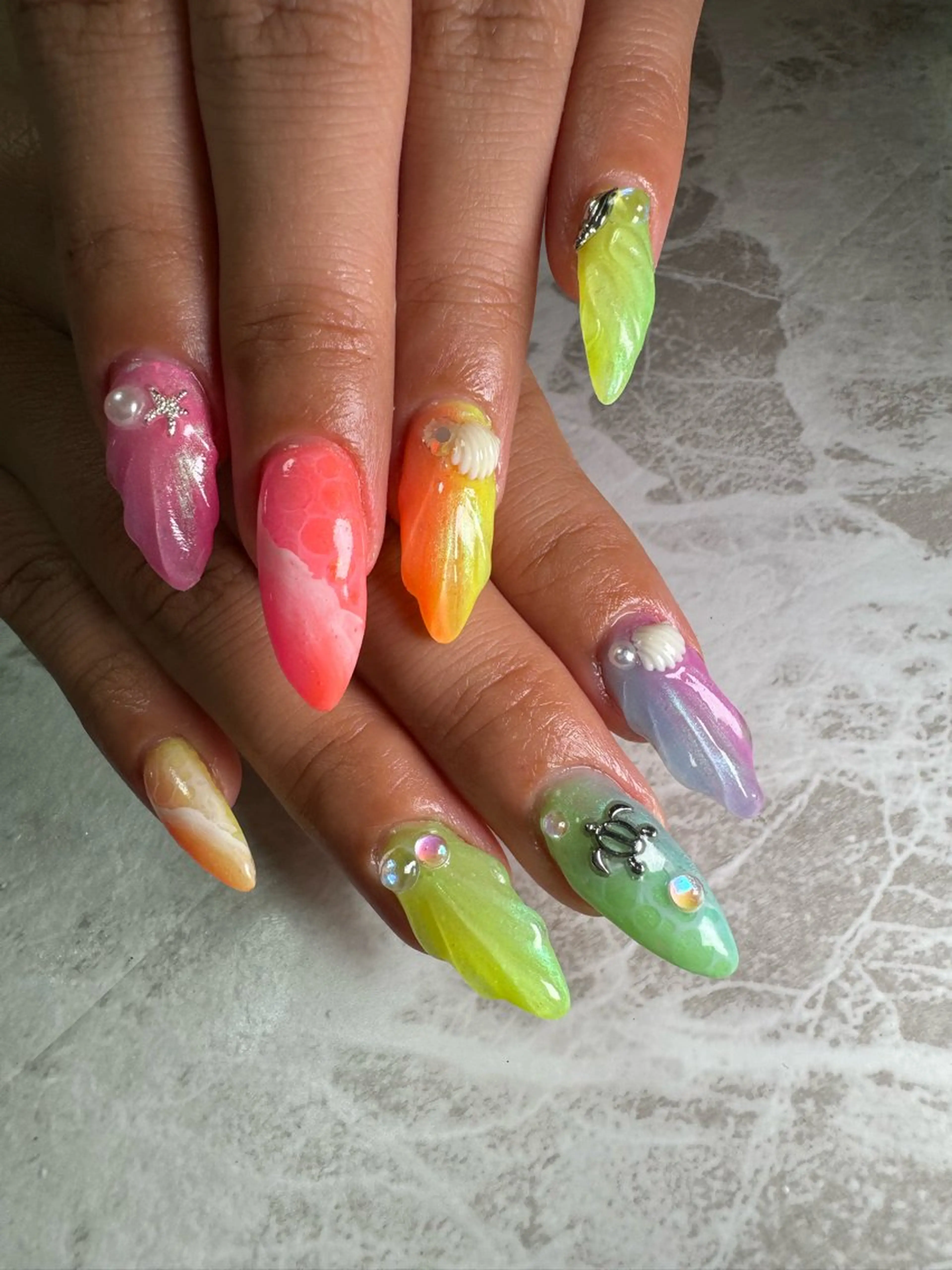 ネイル ハンドネイル YOUTH nails waxing所属・YOUTH natsumiのネイルデザイン