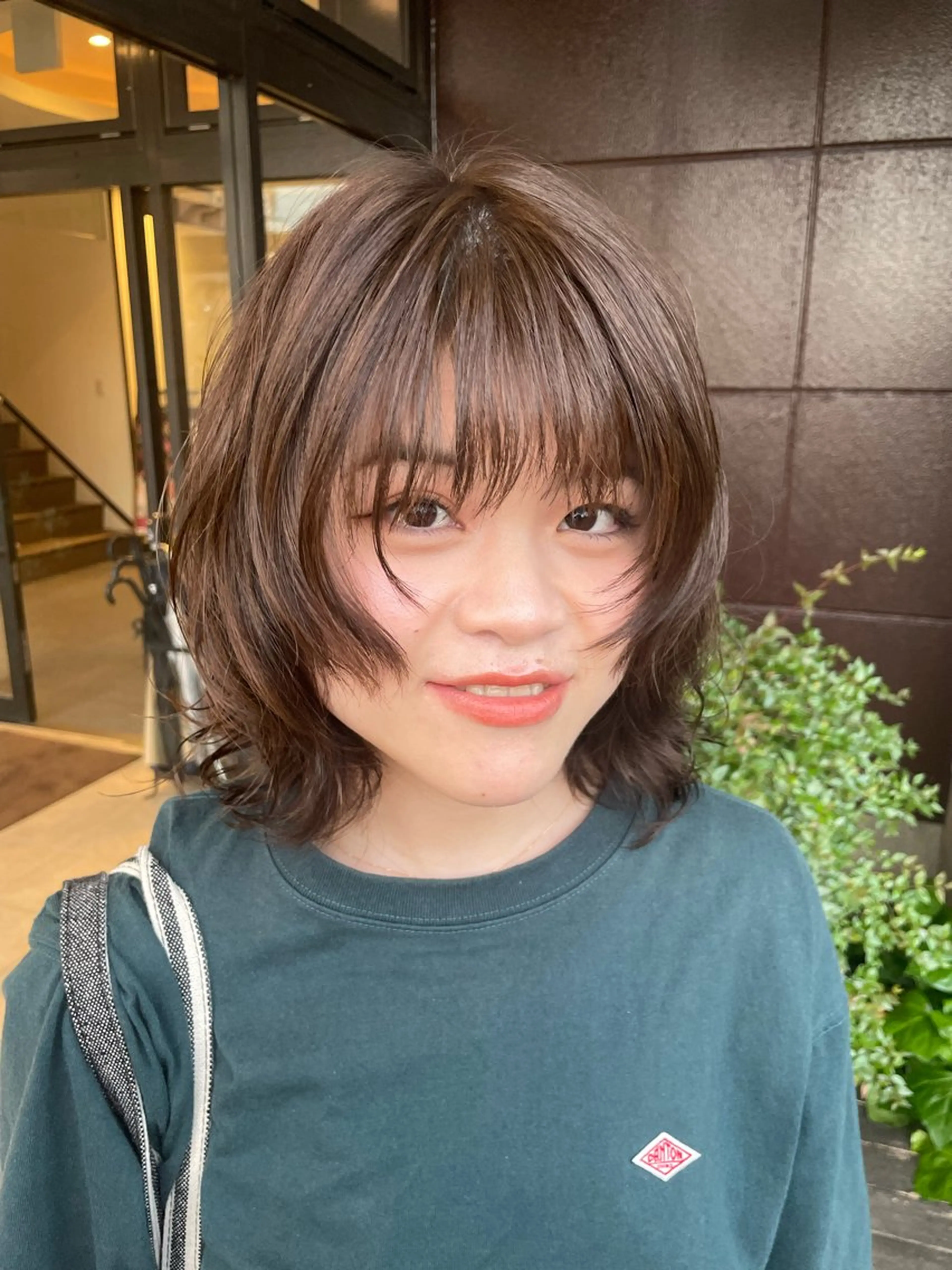 ミディアム カラー パーマ ミディアムパーマ ウルフカット 梨子🐣艶カラー🌈 ダメージレス💖のヘアスタイル