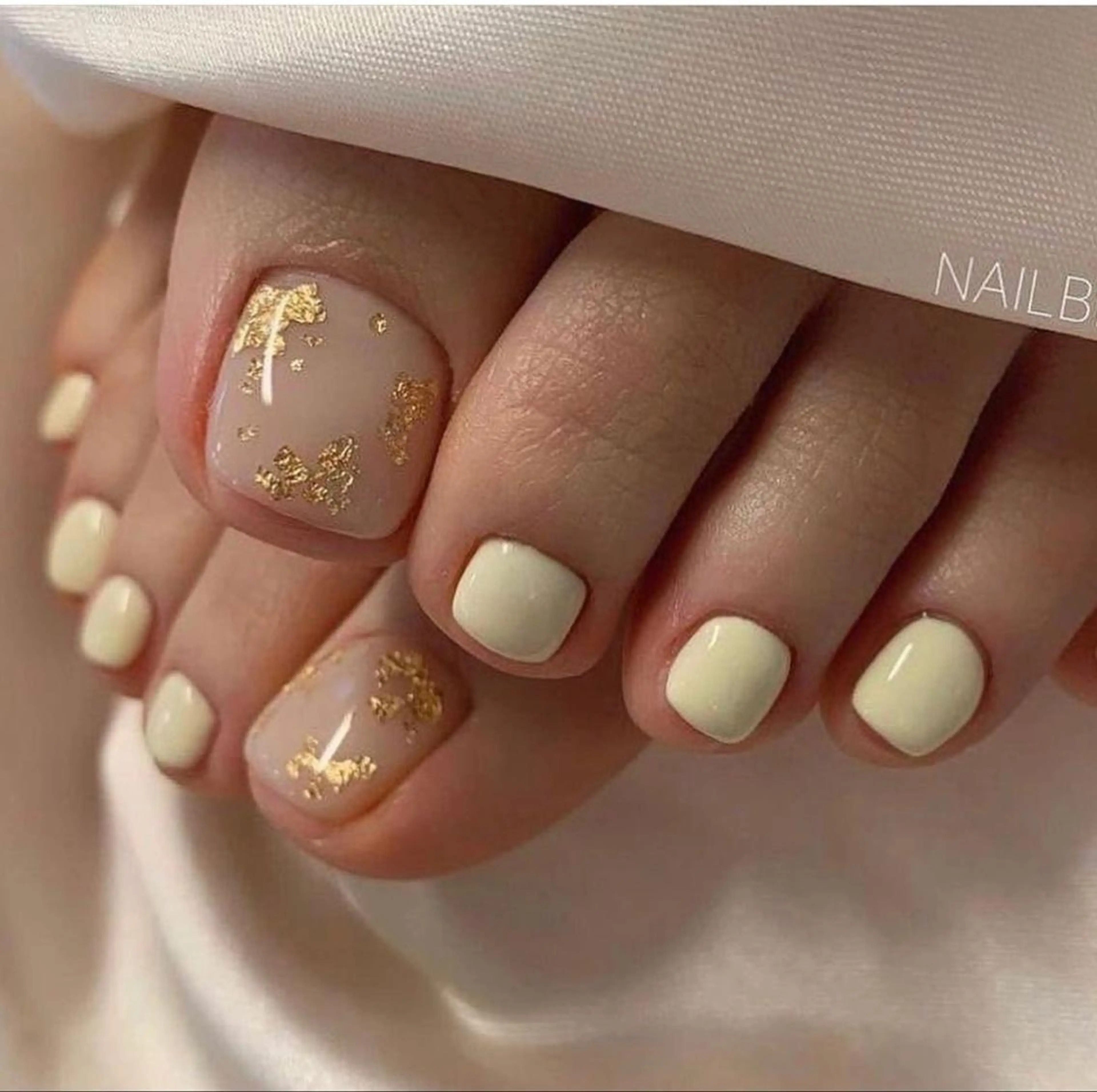 ネイル チークネイル フラッシュネイル フットネイル ジェルネイル マグネットネイル MaiBeauty HaNaのネイルデザイン