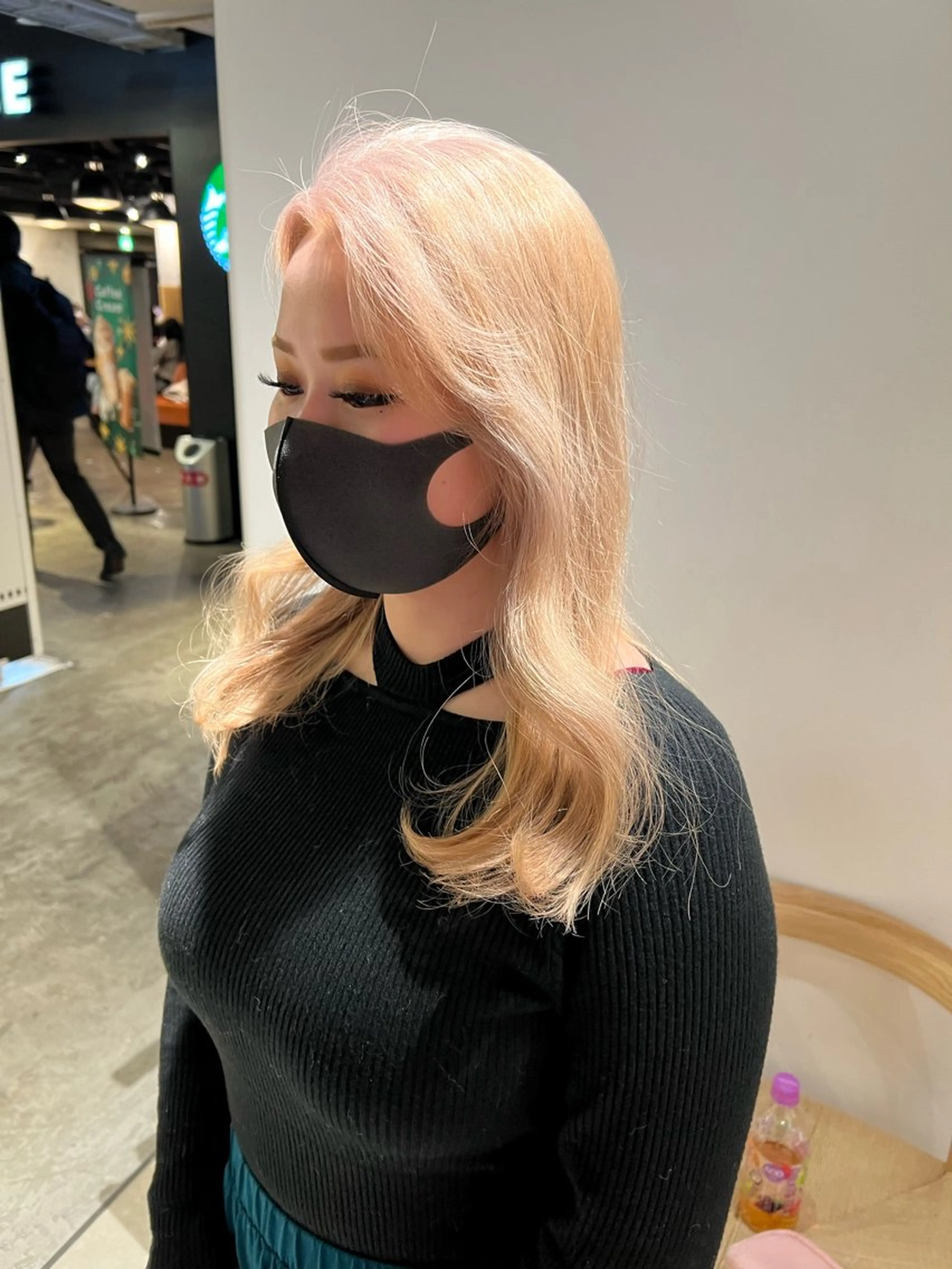 セミロング 艶髪 RYOSEIのヘアスタイル