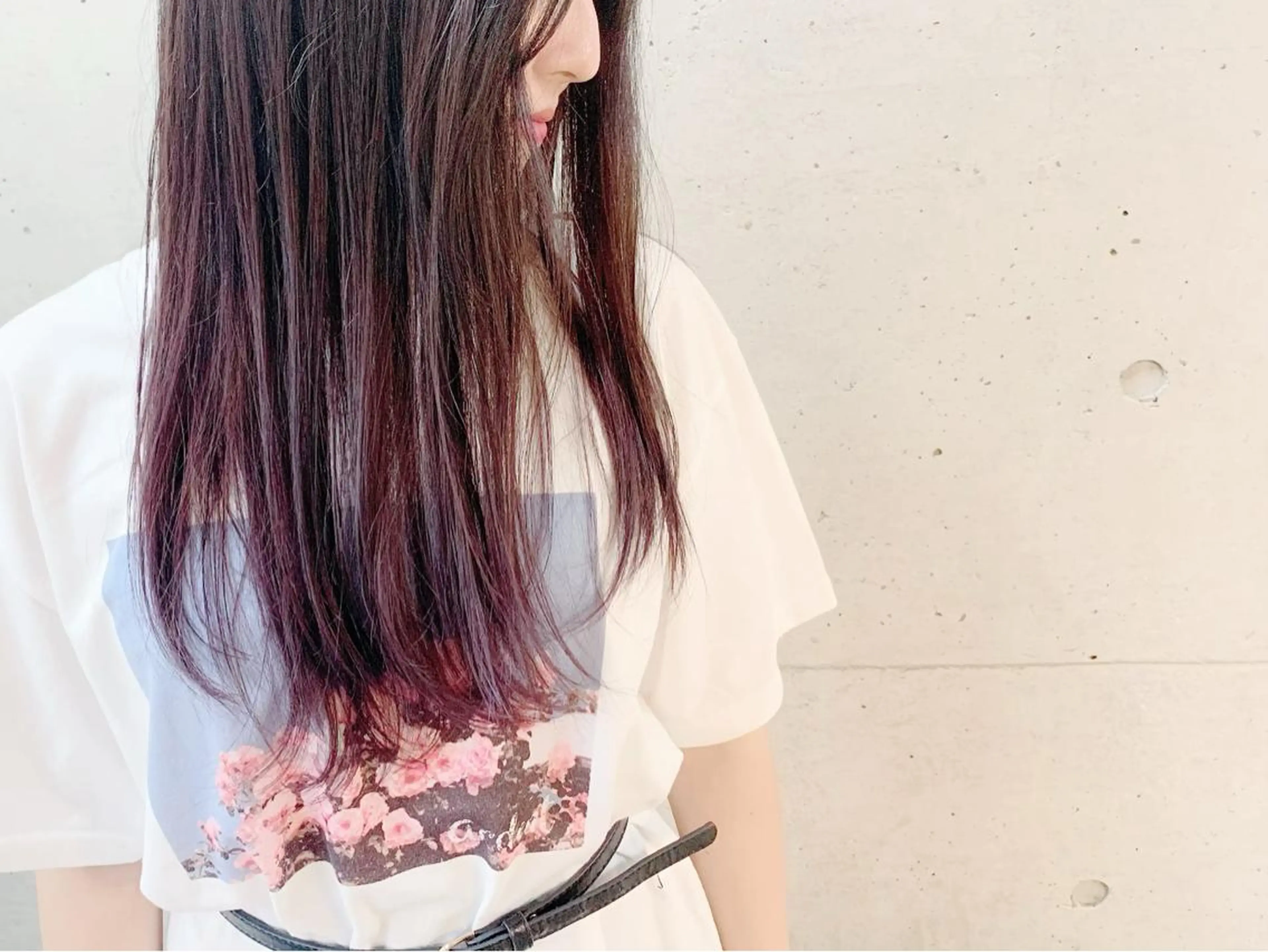 ロング カラー グラデーションカラー パープルカラー EMANON天神所属・Hitomi Ezakiのヘアスタイル