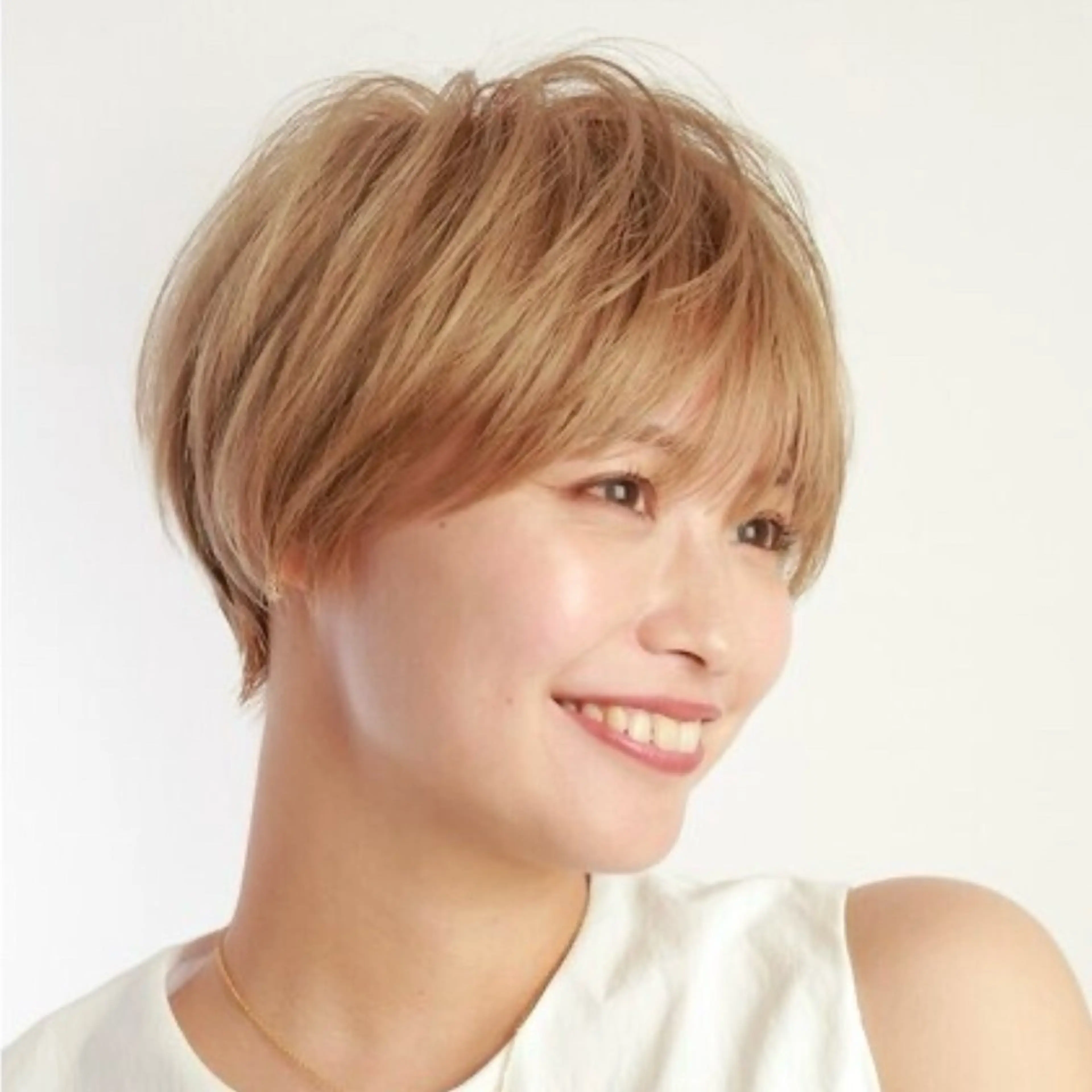 ショート カラー 似合わせショート/ ハイライト/我如古のヘアスタイル