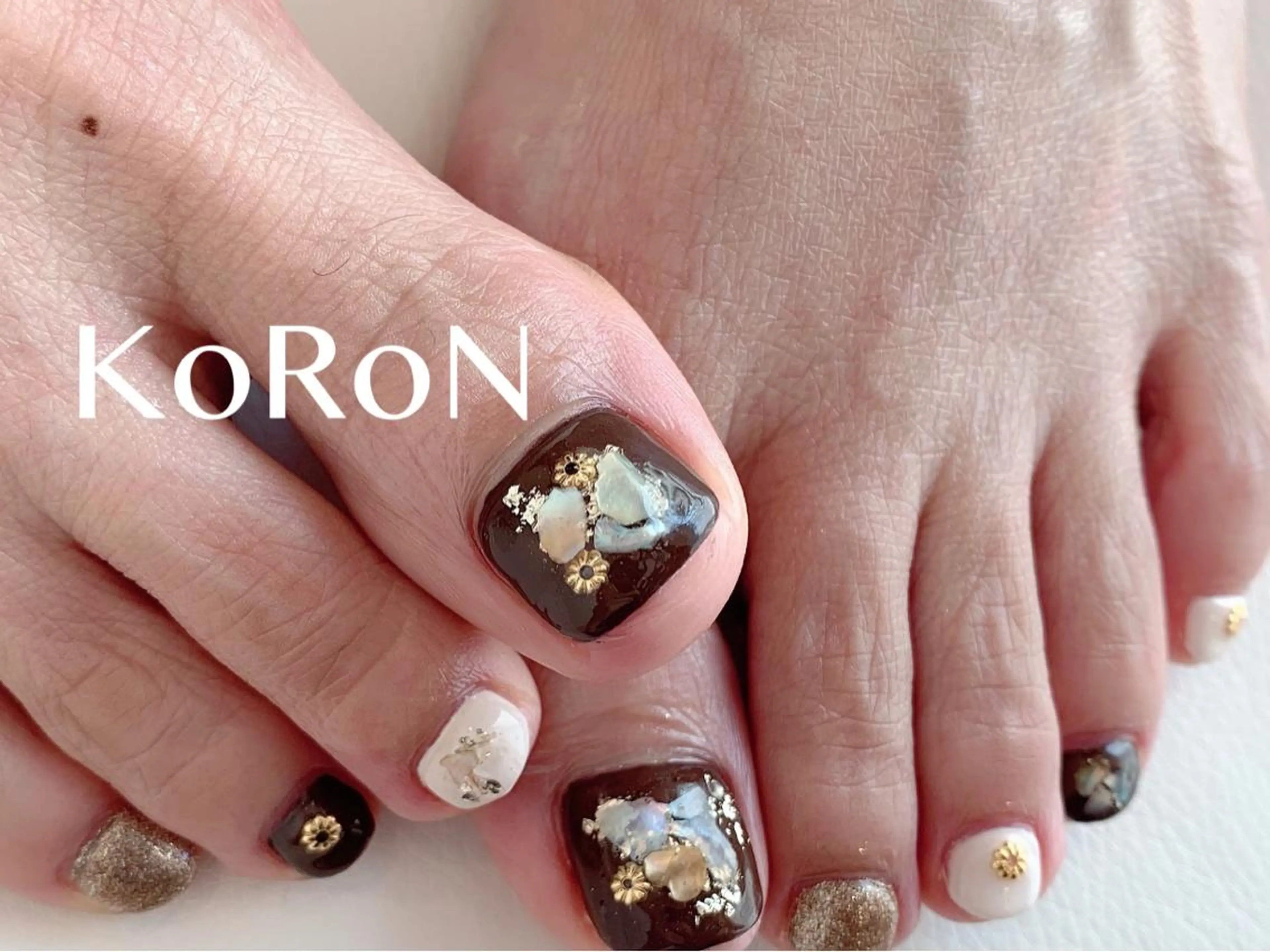 ネイル アートネイル フットネイル ハンドケア 自宅サロン鎌倉 KORONのネイルデザイン