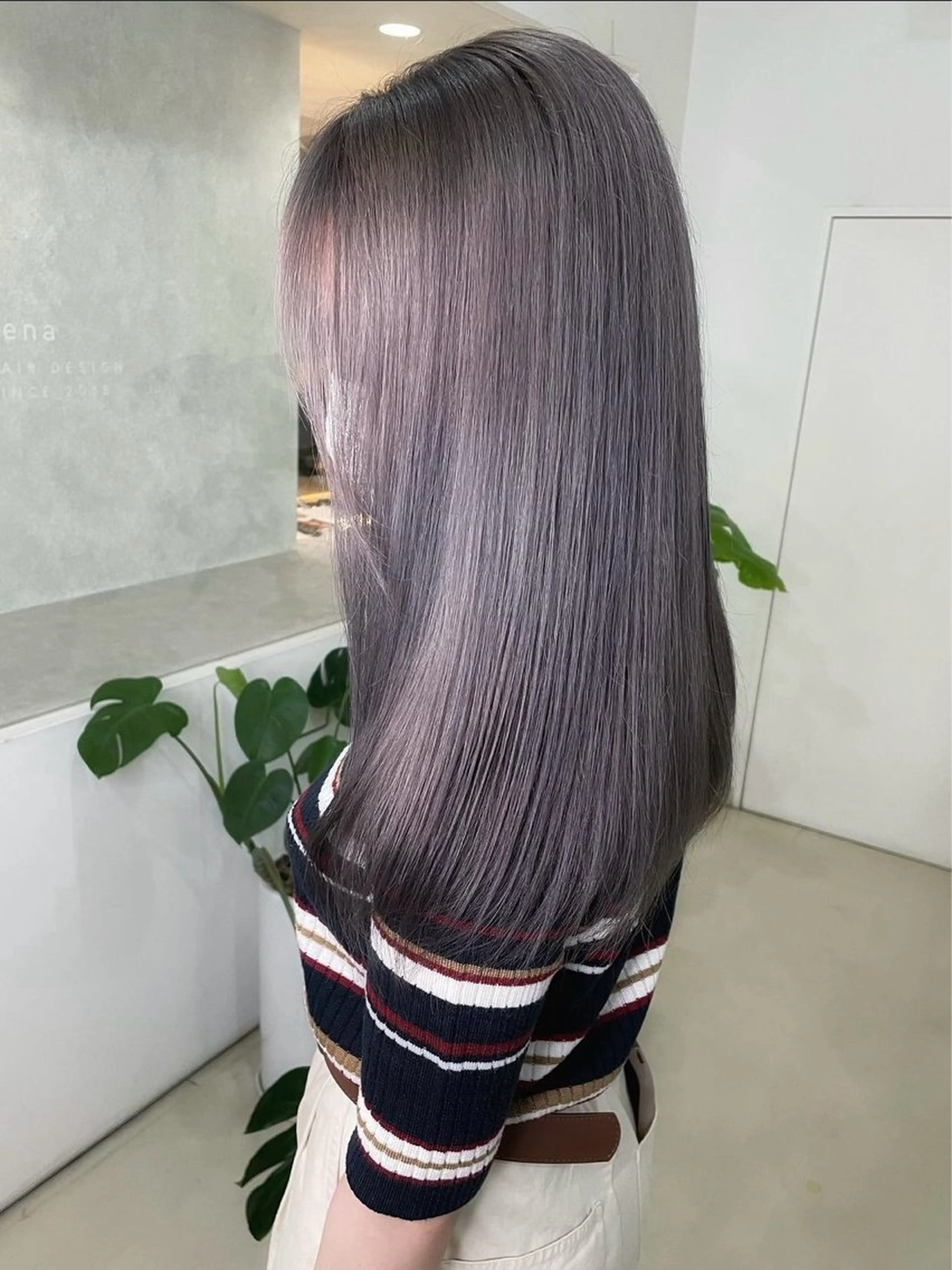 ロング カラー ブリーチ シルバー ヘアカラー トリートメント 🌷ケアブリーチ /透明感/れい🌷のヘアスタイル