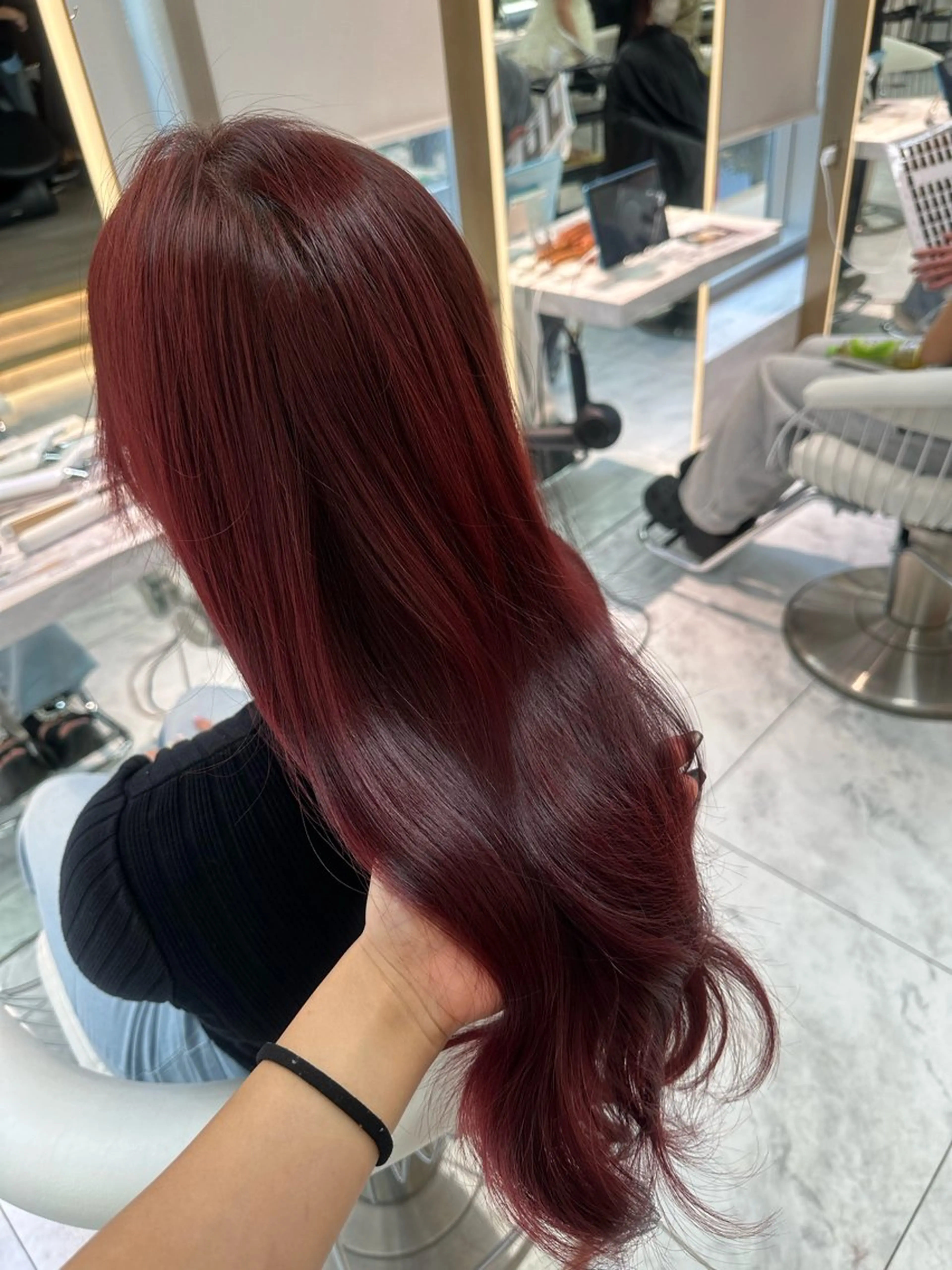 ロング カラー ブリーチ ヘアカラー 🍒楓🍒北九州1 艶カラー作る人🎨のヘアスタイル