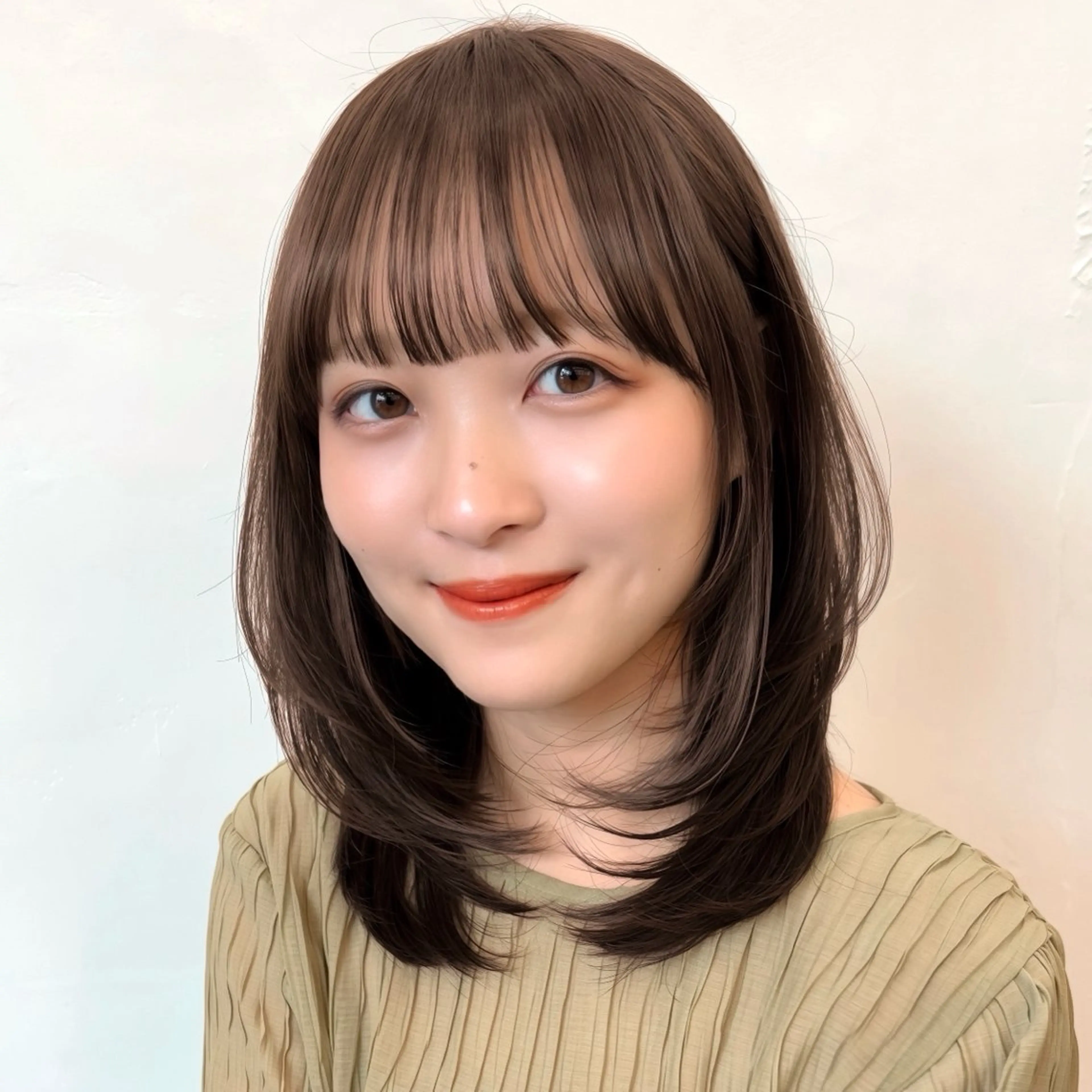 ミディアム カラー ヘアアレンジ ベージュカラー 透明感カラー ボブ レイヤーカット カット ヘアカラー トリートメント 🌱ボブ/レイヤー/ ベージュ/あやみ✨のヘアスタイル