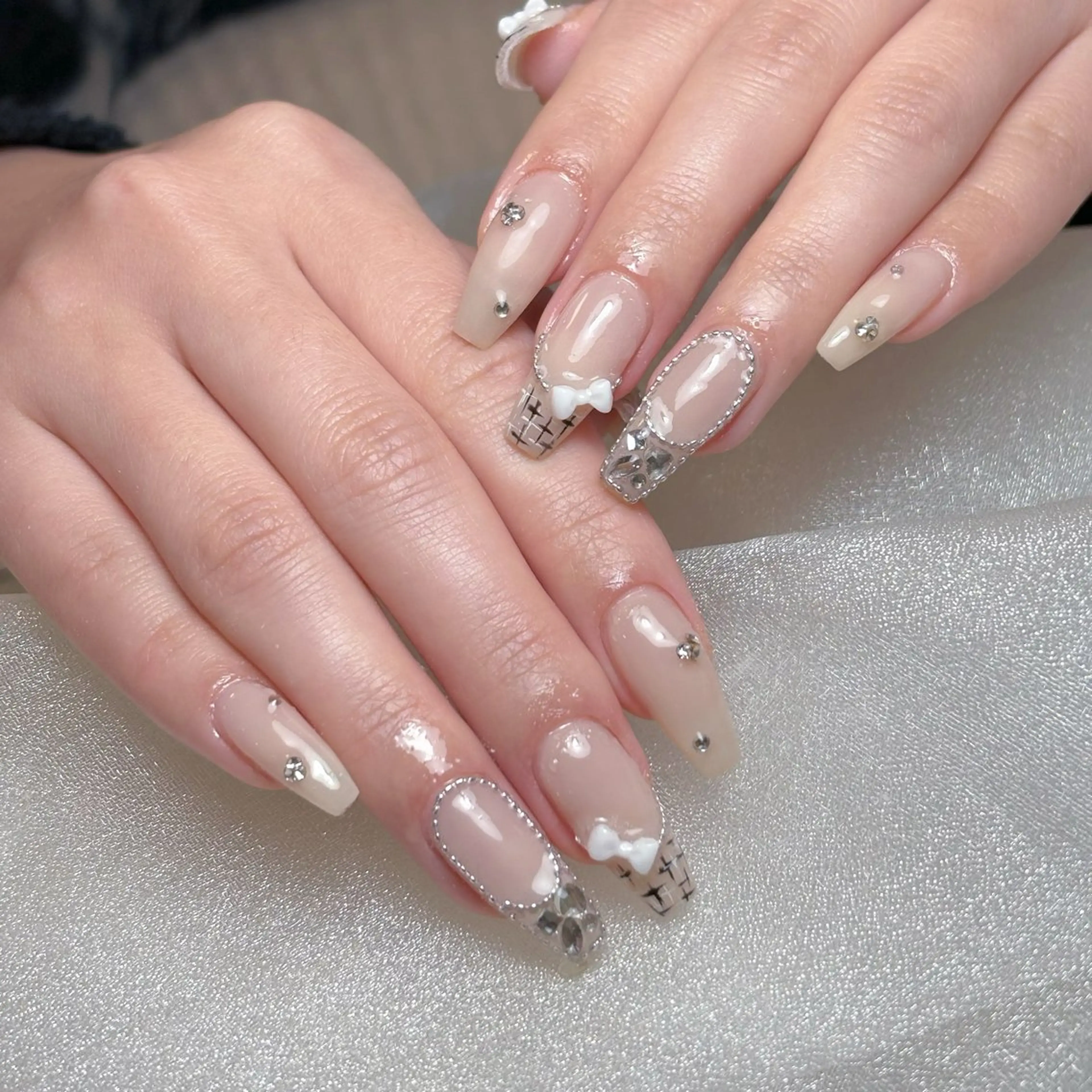 ネイル ハンドネイル ハンドケア Ann- NailQueensのネイルデザイン