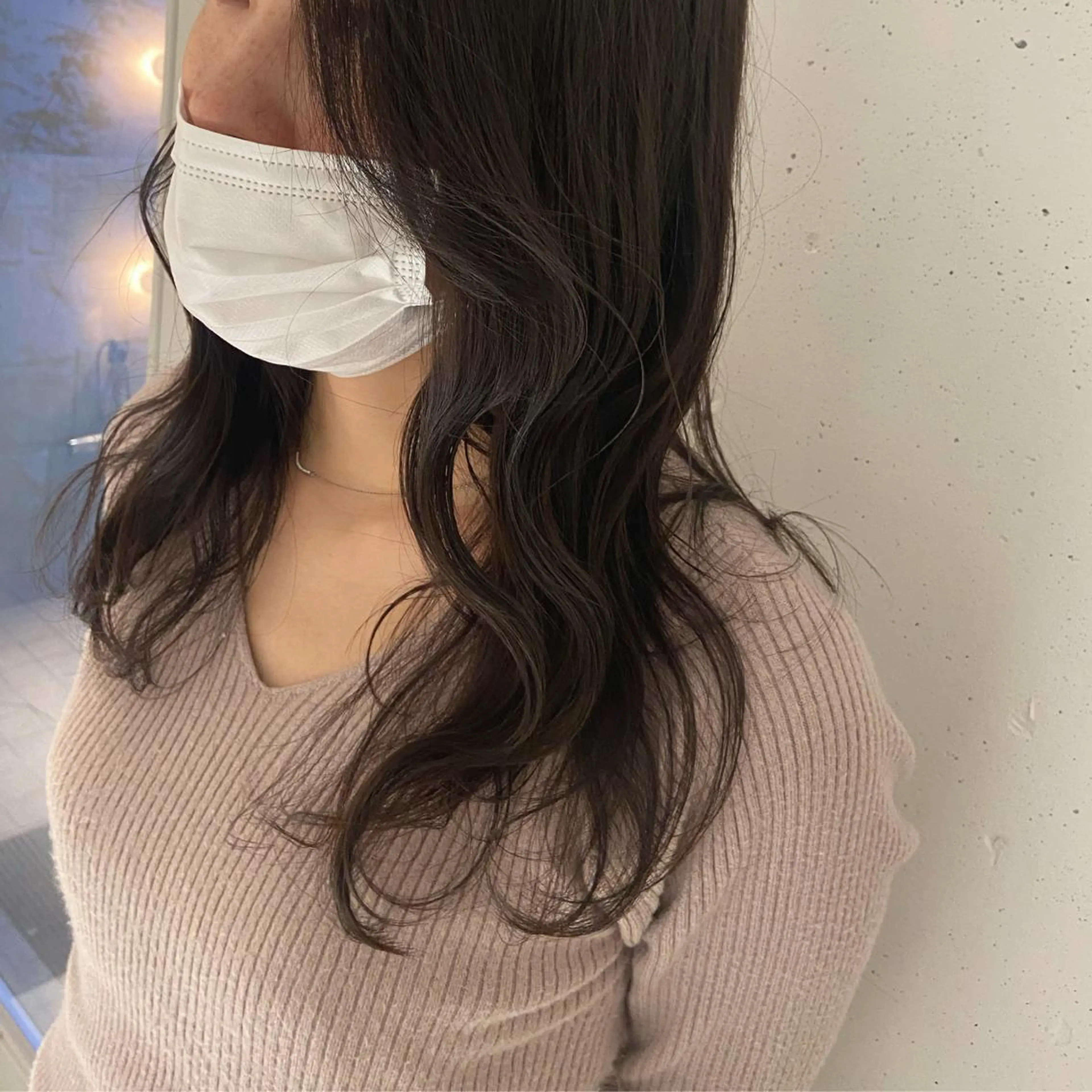 セミロング カラー ブリーチ 透明感カラー グレージュ カーキグレージュ ミント カジュアルを女っぽく 𝗮𝘆𝗮𝗰𝗼のヘアスタイル