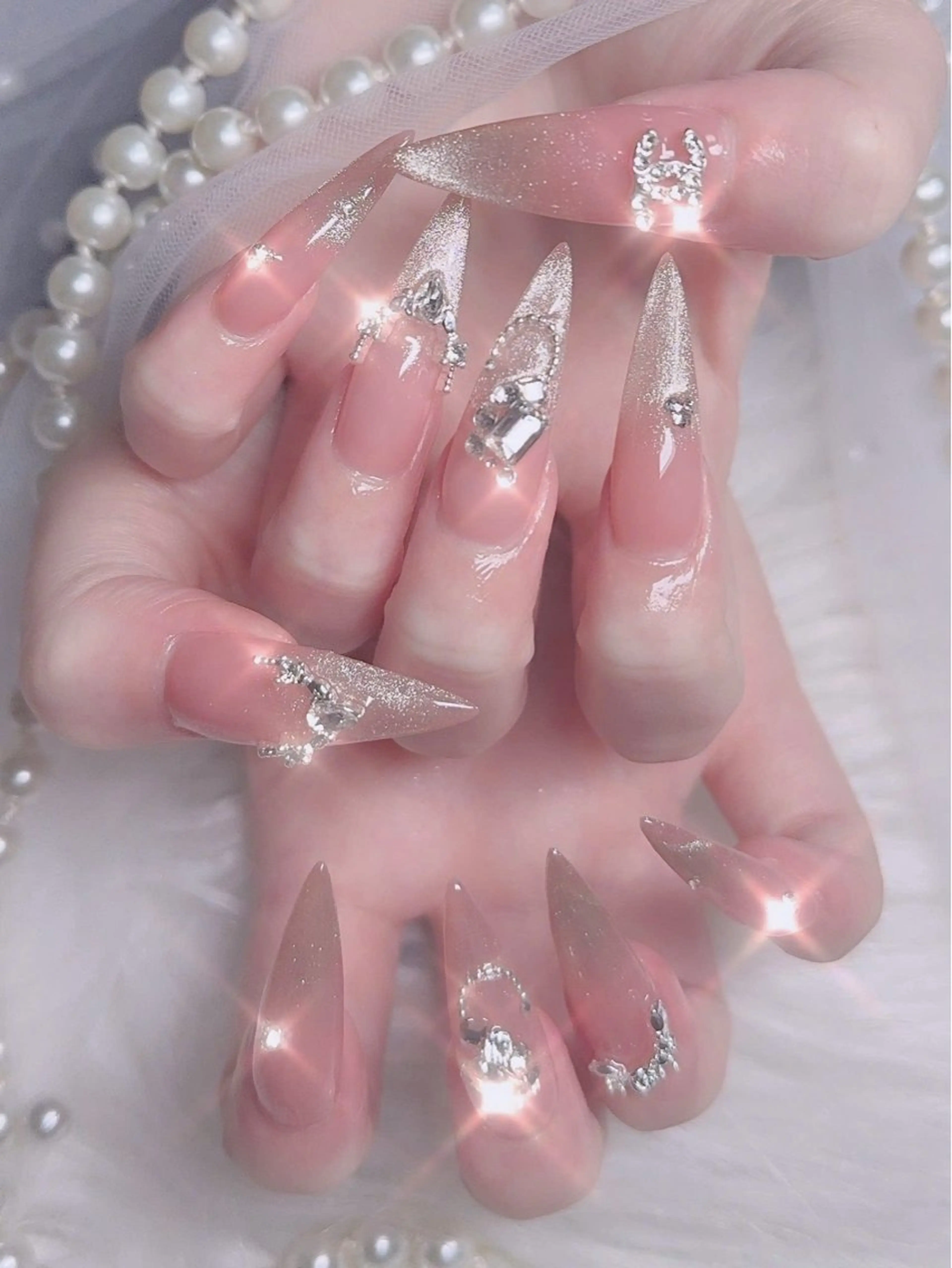 ネイル オーロラネイル フレンチネイル ジェルネイル ハロウィン 韓国ネイル ハンドネイル H.baby Nail Salonのネイルデザイン