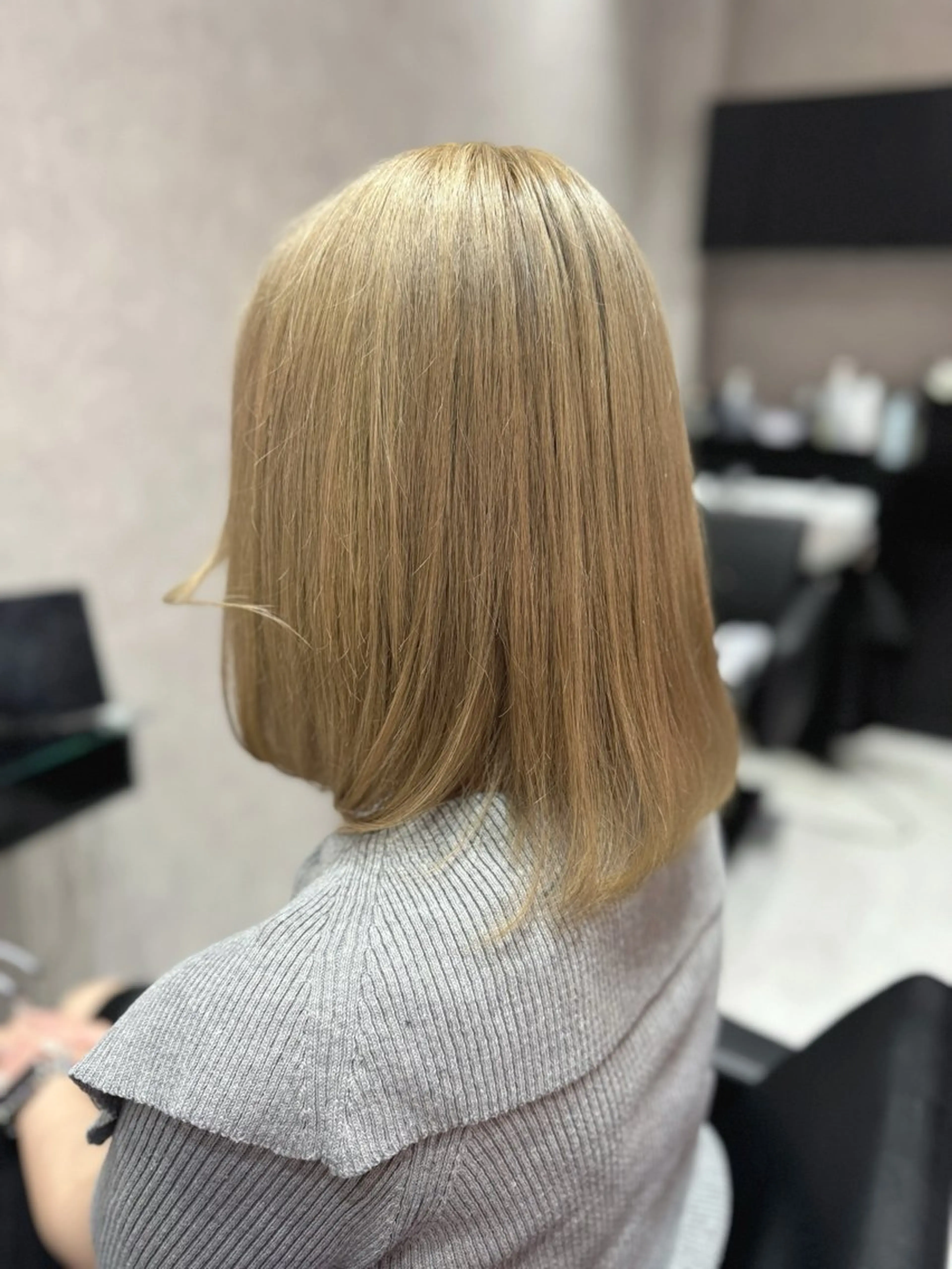 ミディアム カラー ベージュカラー ミルクティーベージュ カット ヘアカラー トリートメント 韓国ヘアー🦄ྀི オタク美容師🌈山本のヘアスタイル