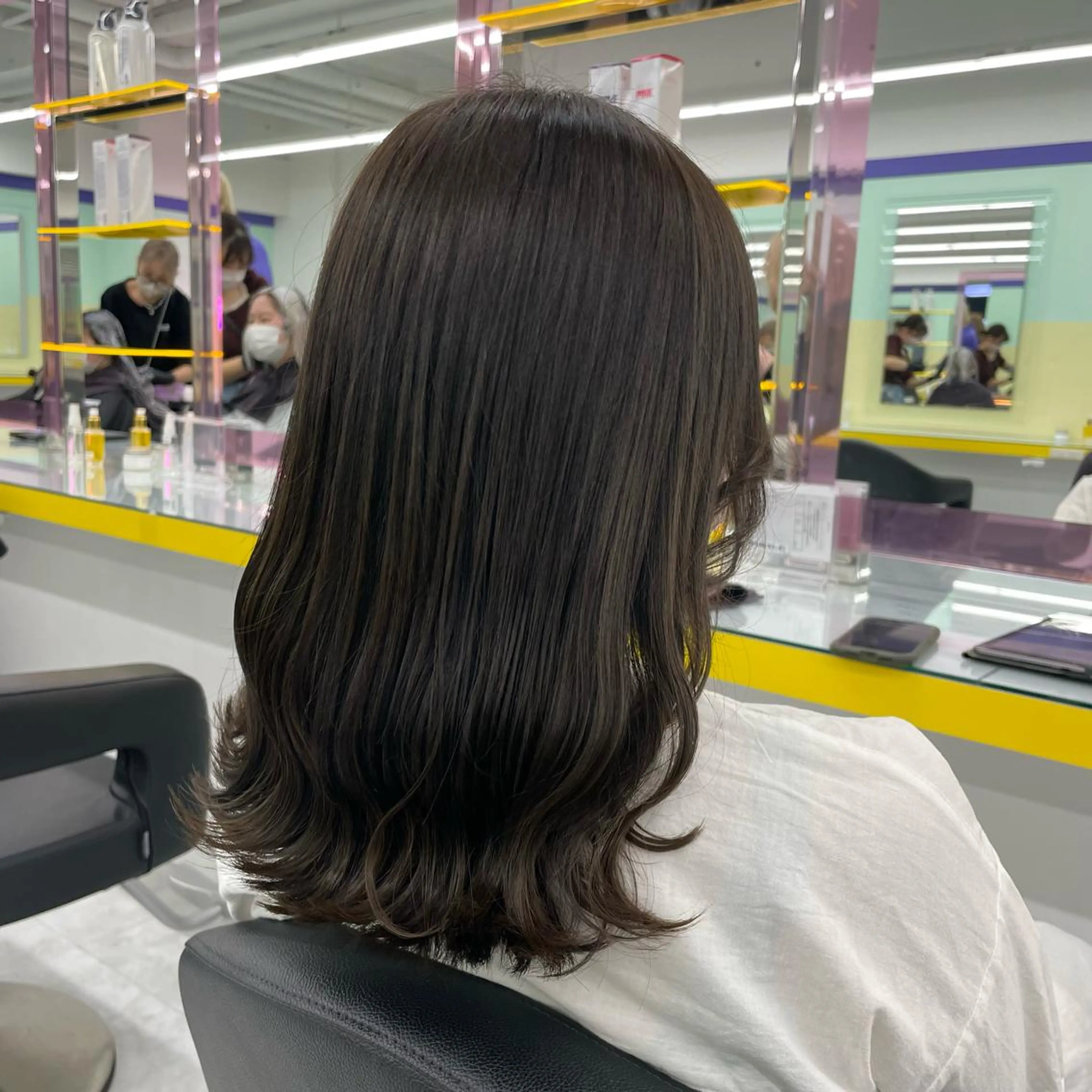 ミディアム カラー ヘアアレンジ カット ヘアカラー トリートメント ☁️縮毛矯正✖️ 赤み消し☁️りくのヘアスタイル
